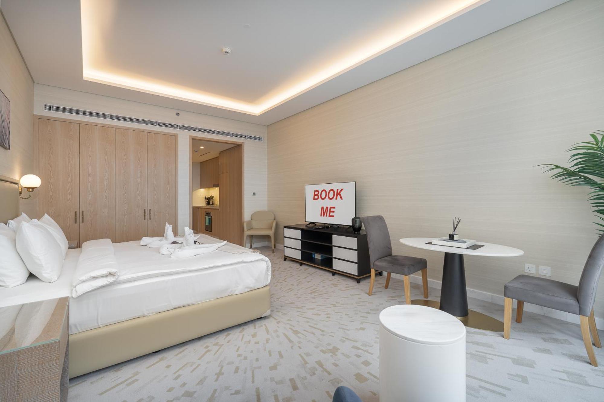 Serene Seaside Studio On Palm Jumeirah *