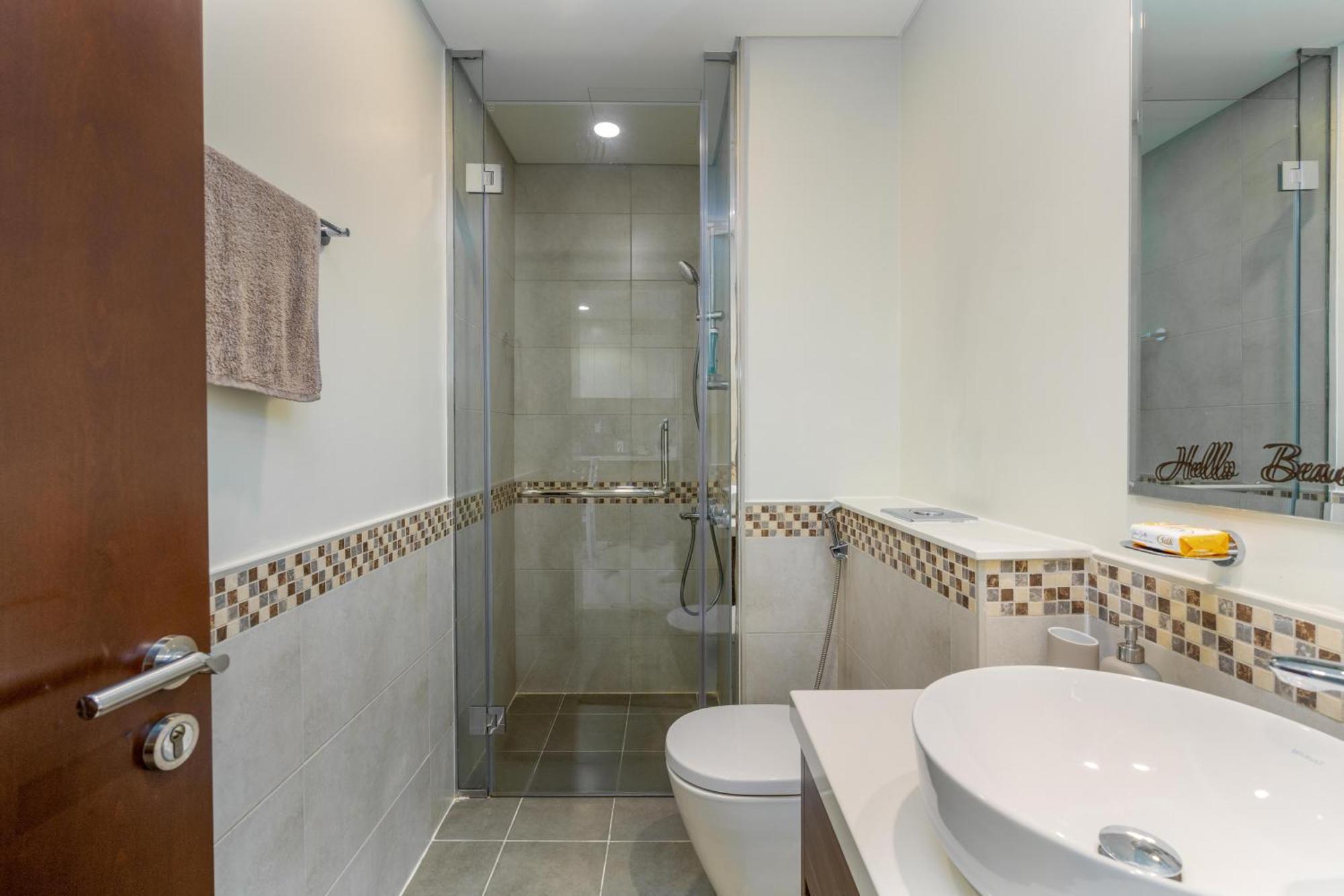 Luxury 1br Apt, Canal View, Near Mall Apartment *