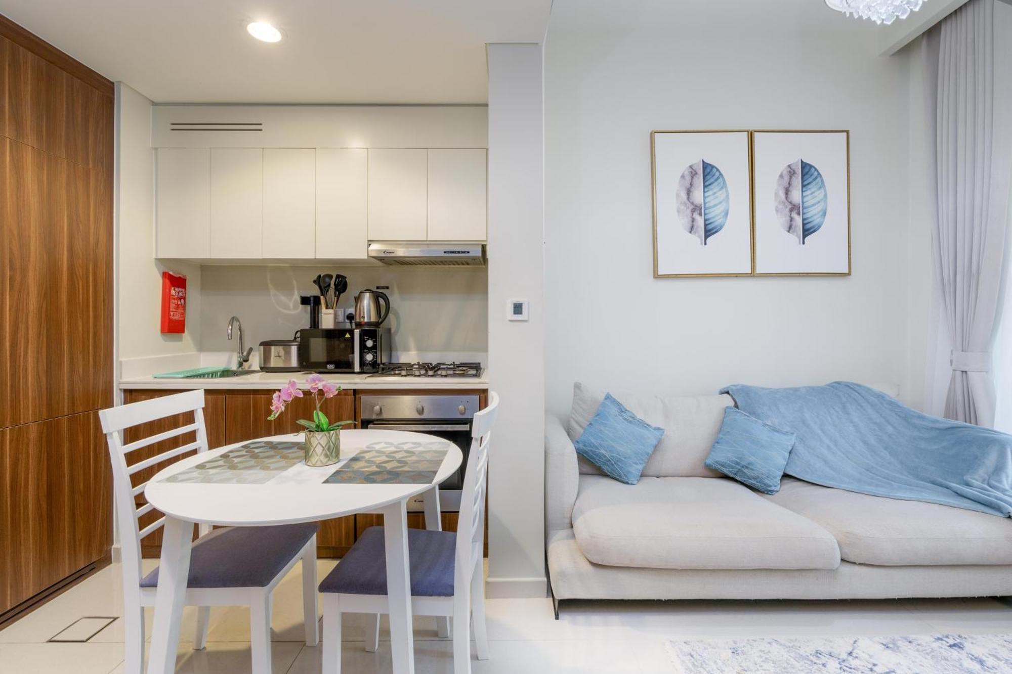 Apartment Luxury 1br Apt, Canal View, Near Mall