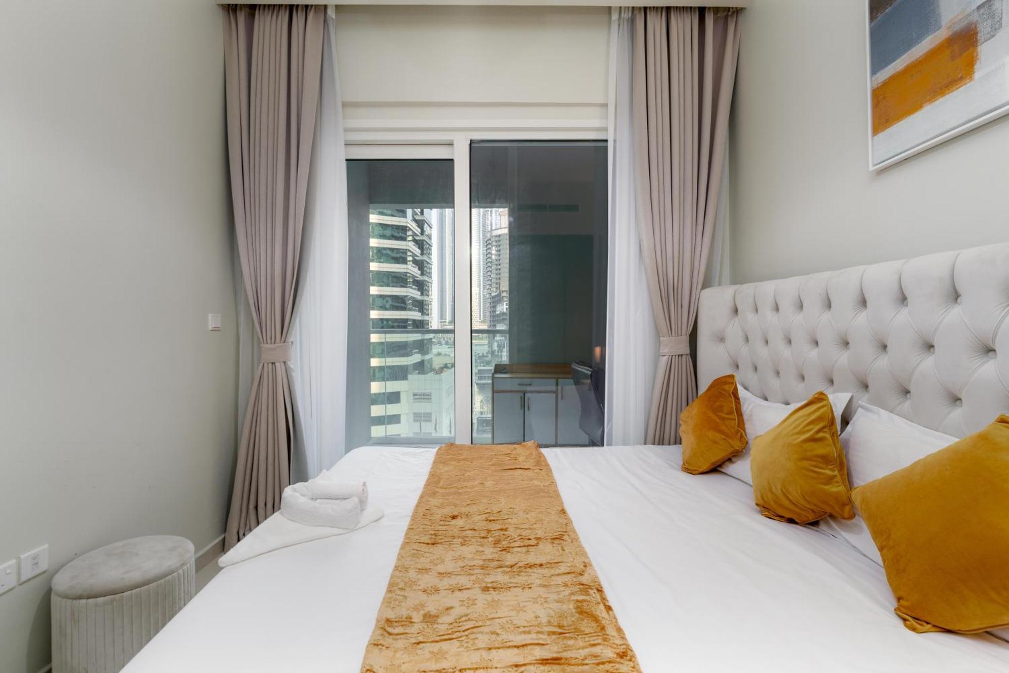 Luxury 1br Apt, Canal View, Near Mall Apartment *