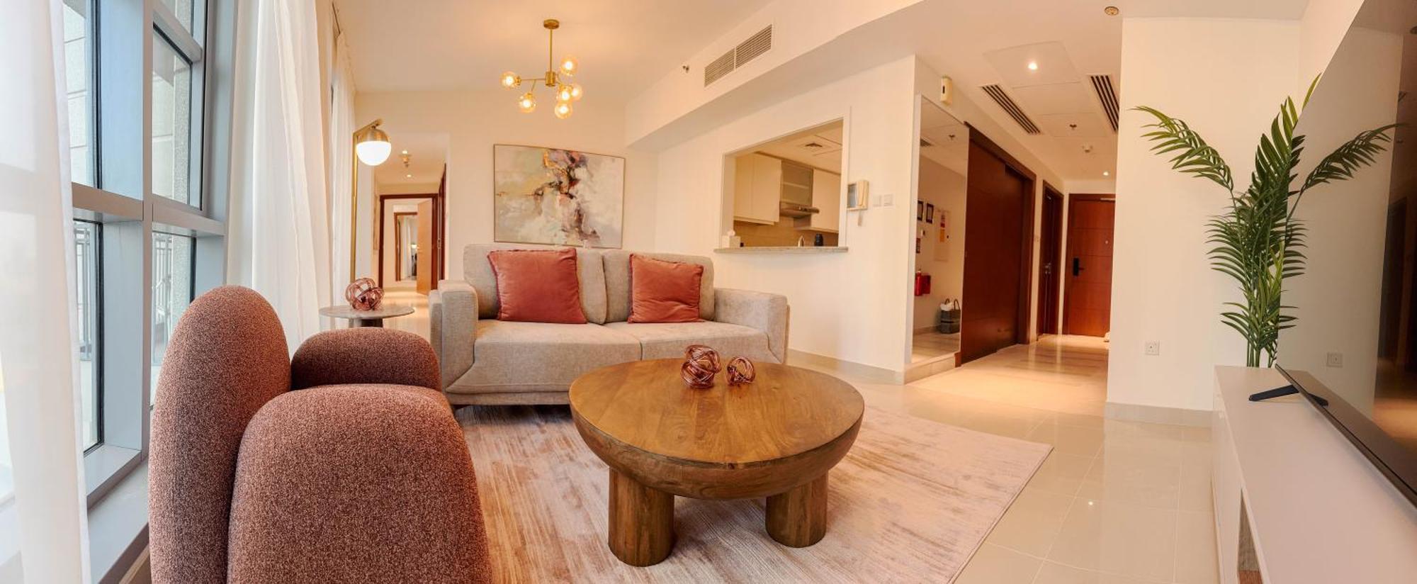 Downtown 2 Bedroom Burj Khalifa & Fountains Views 8 Min From Mall * Dubai