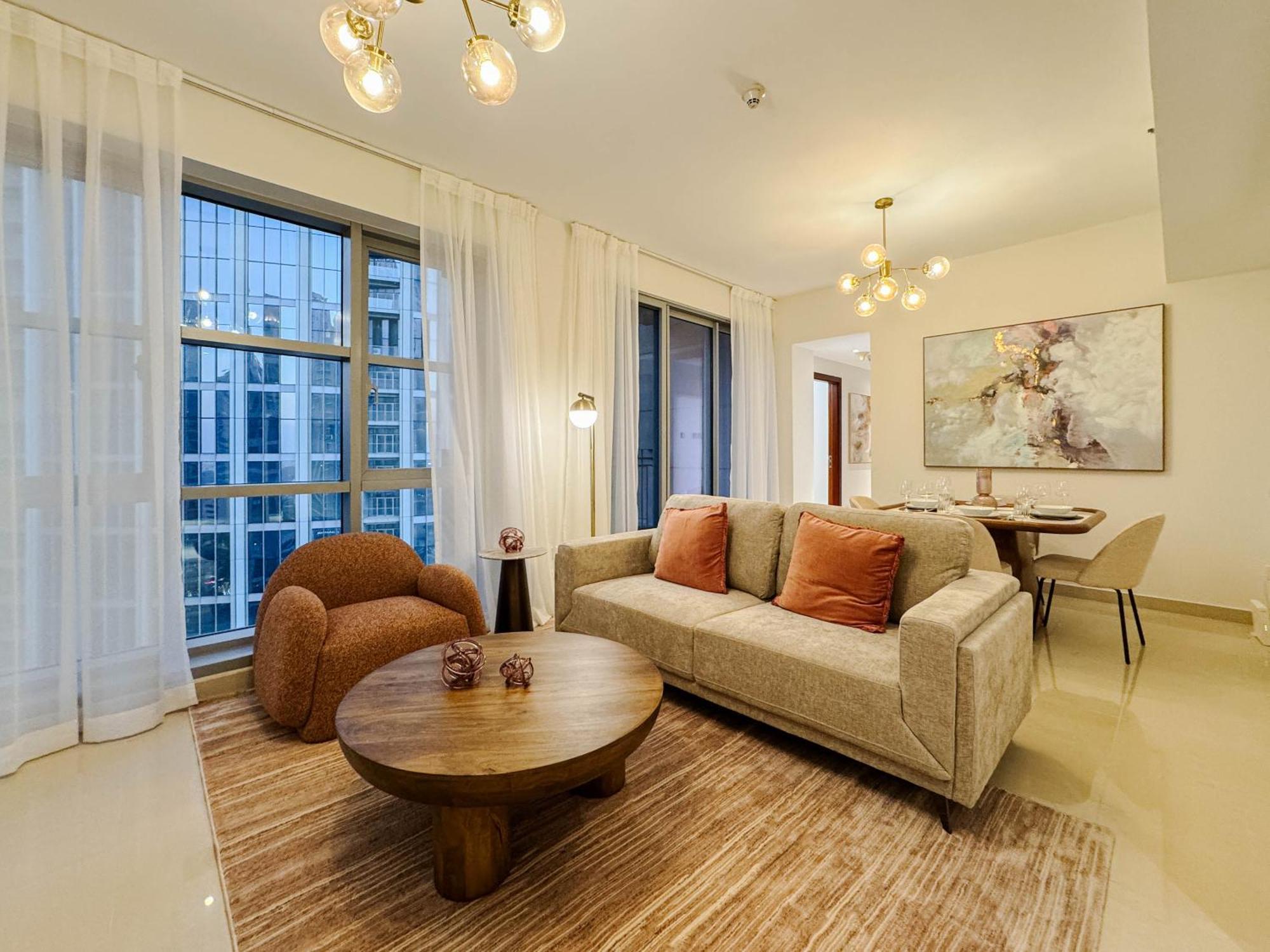 Downtown 2 Bedroom Burj Khalifa & Fountains Views 8 Min From Mall