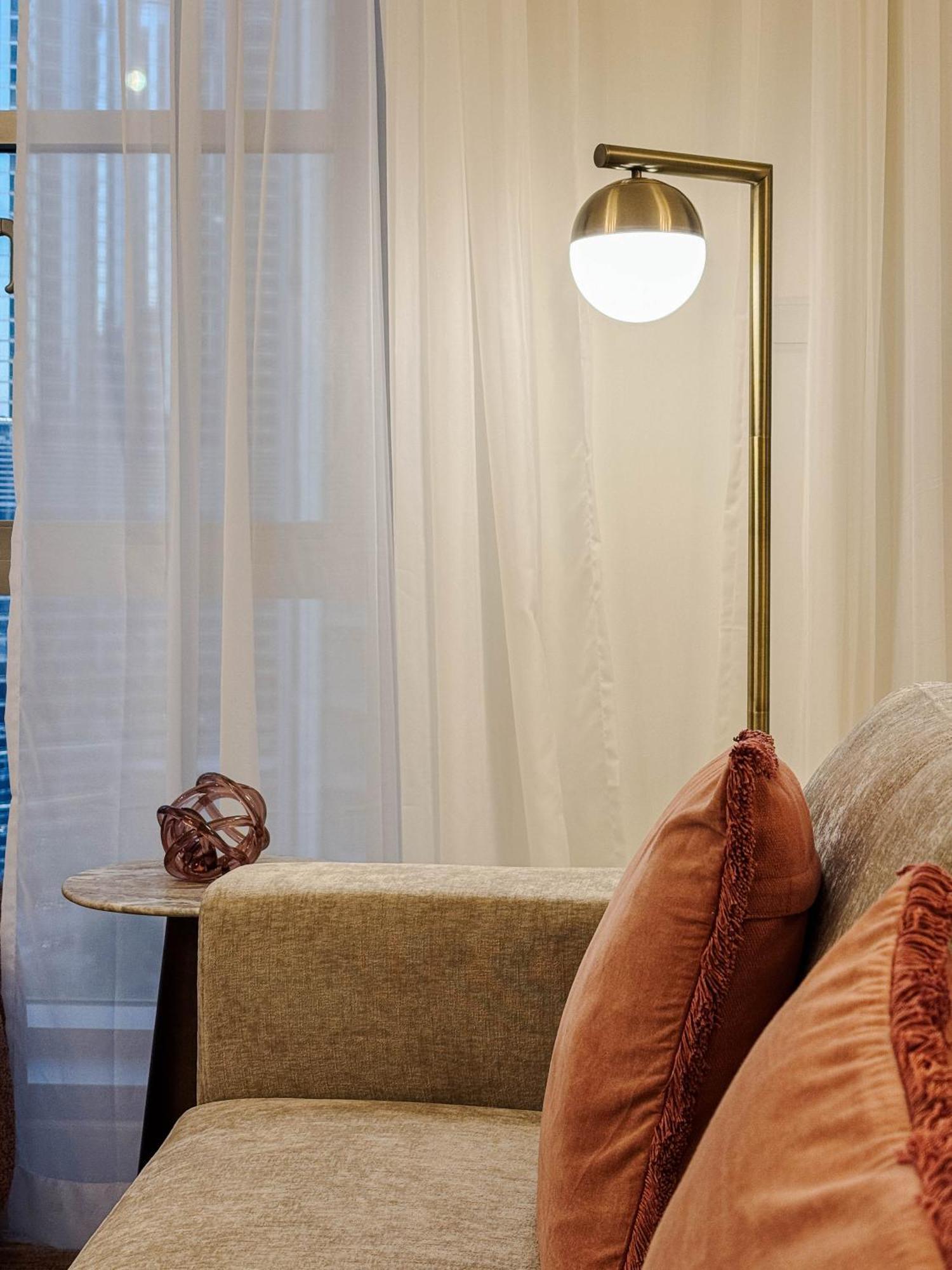 Downtown 2 Bedroom Burj Khalifa & Fountains Views 8 Min From Mall Apartment Dubai