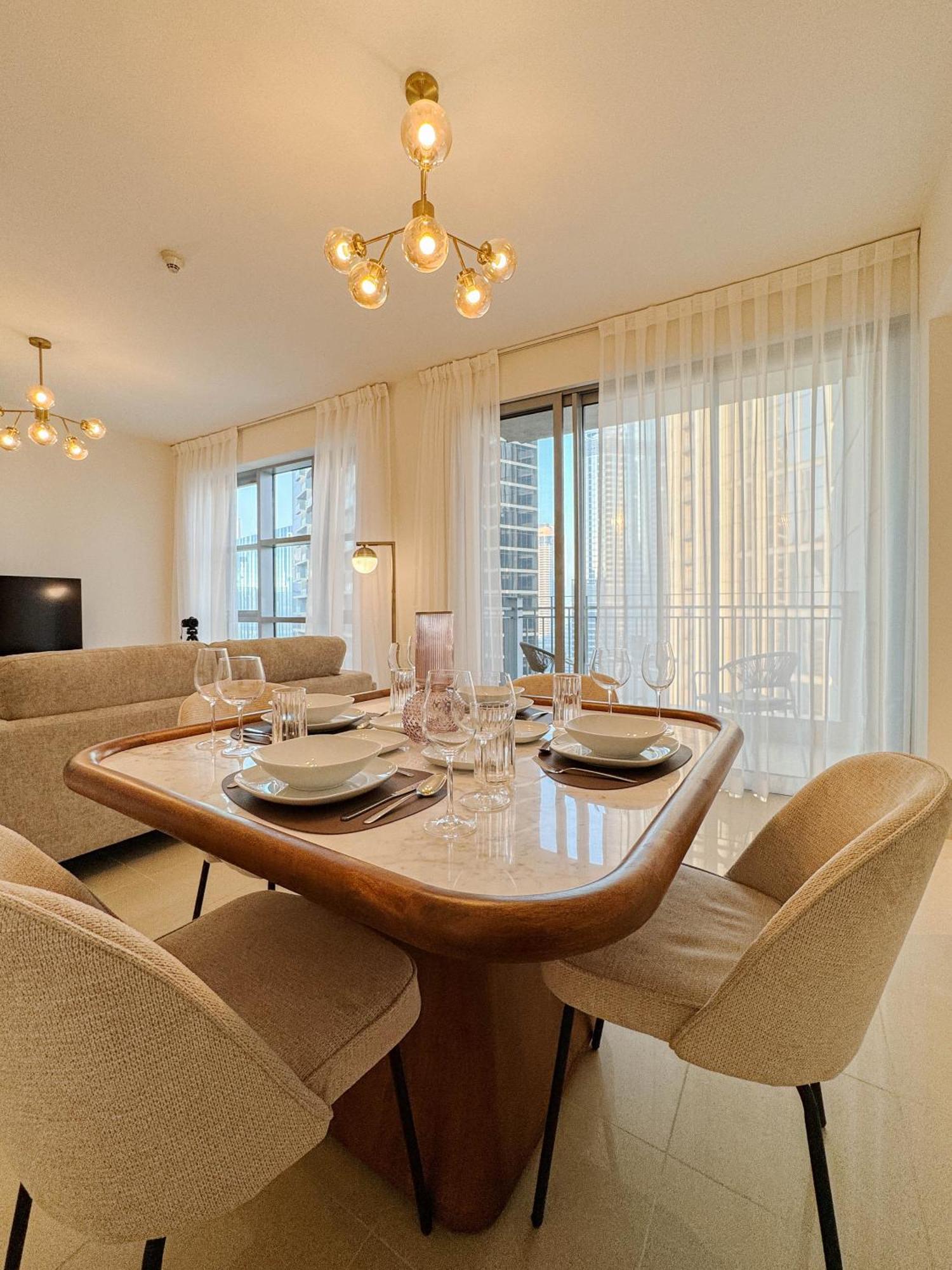 Apartment Downtown 2 Bedroom Burj Khalifa & Fountains Views 8 Min From Mall Dubai