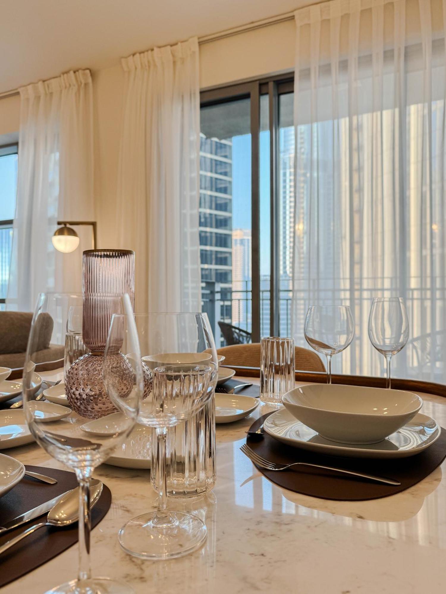 Downtown 2 Bedroom Burj Khalifa & Fountains Views 8 Min From Mall Apartment