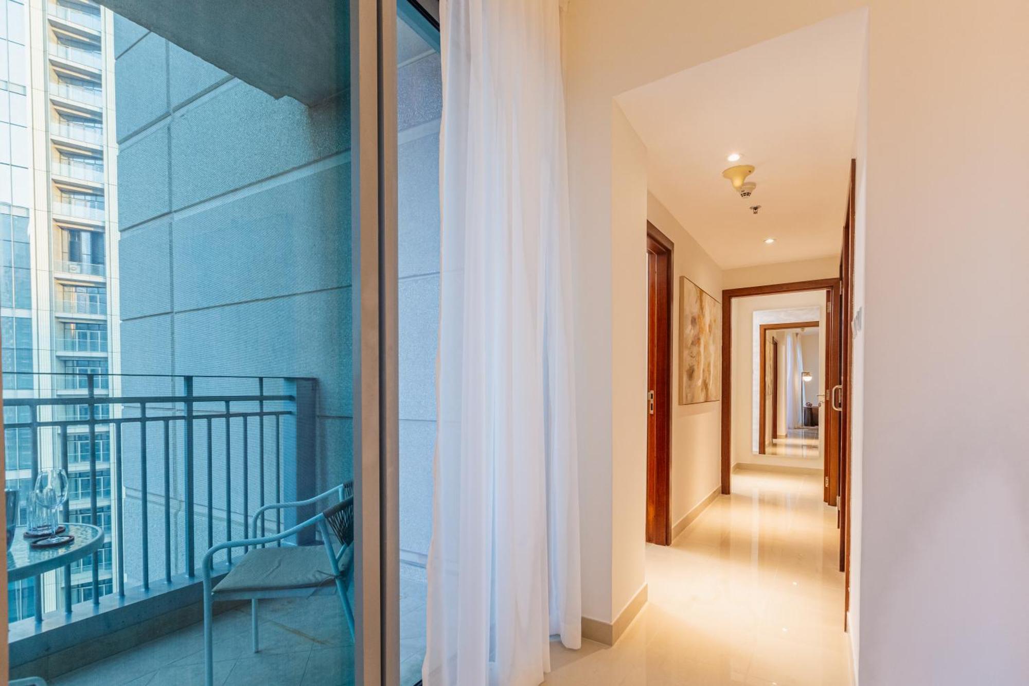 Apartment Downtown 2 Bedroom Burj Khalifa & Fountains Views 8 Min From Mall *