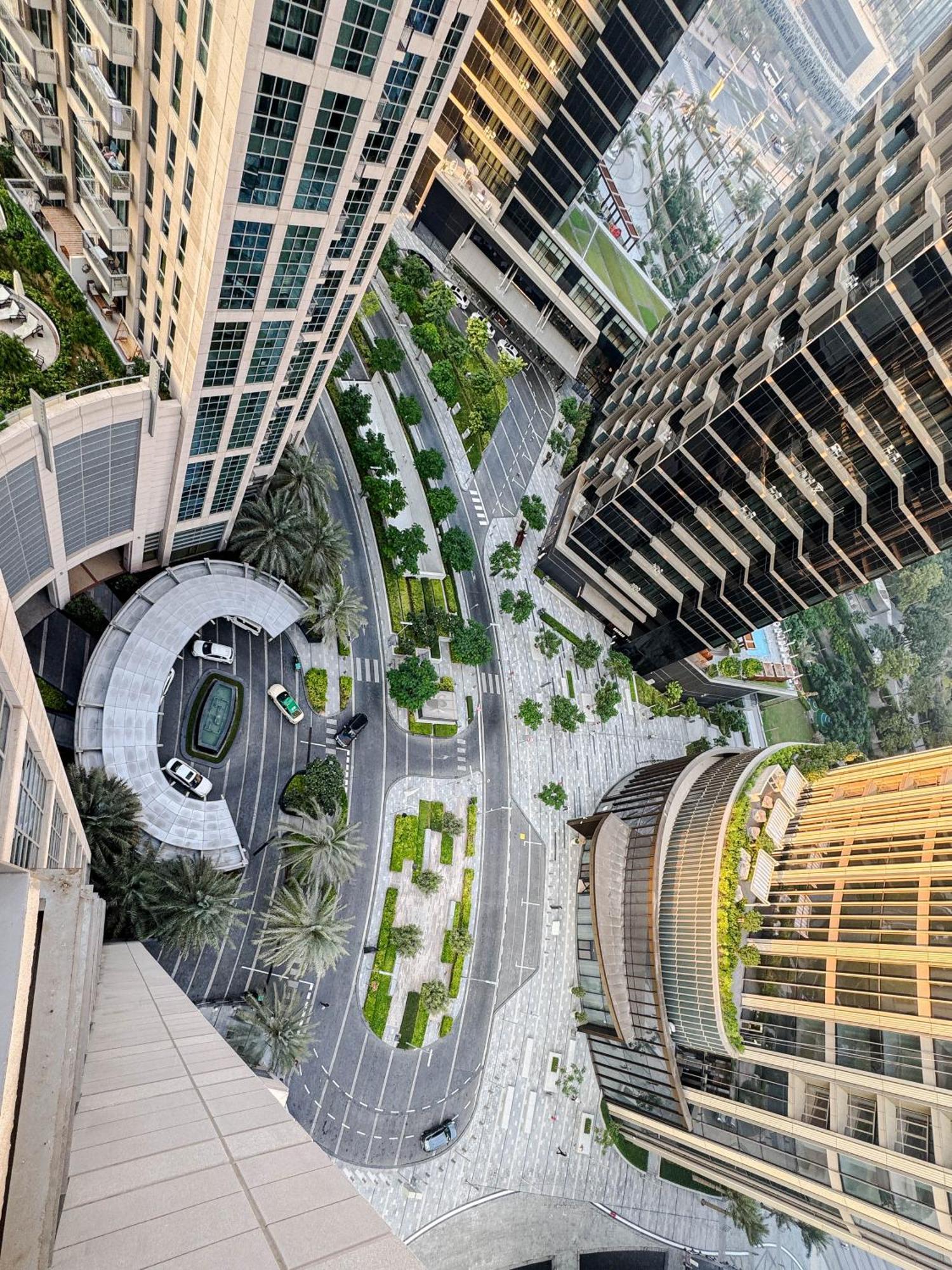 Downtown 2 Bedroom Burj Khalifa & Fountains Views 8 Min From Mall Apartment *