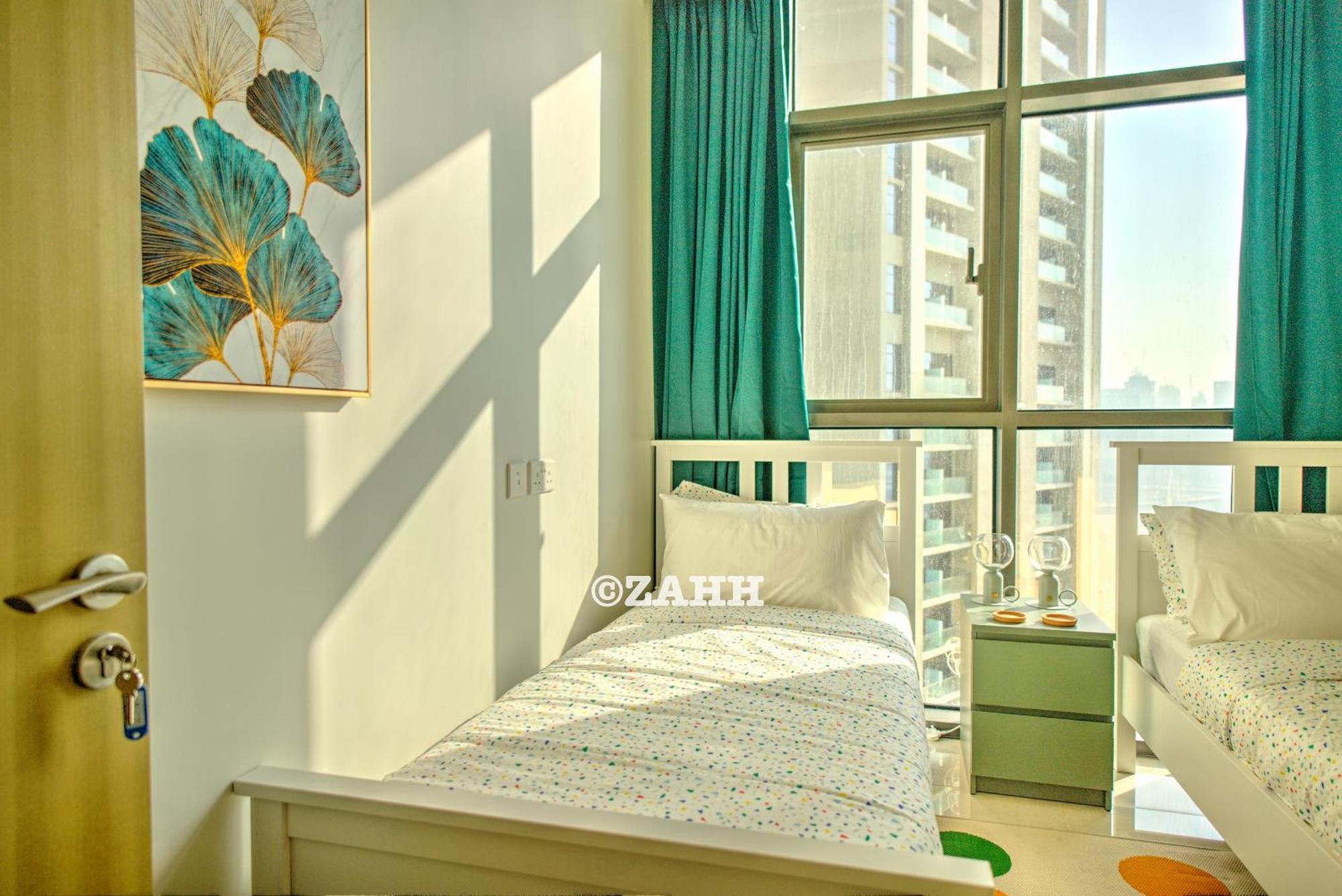 Business Bay Chic Apartment *