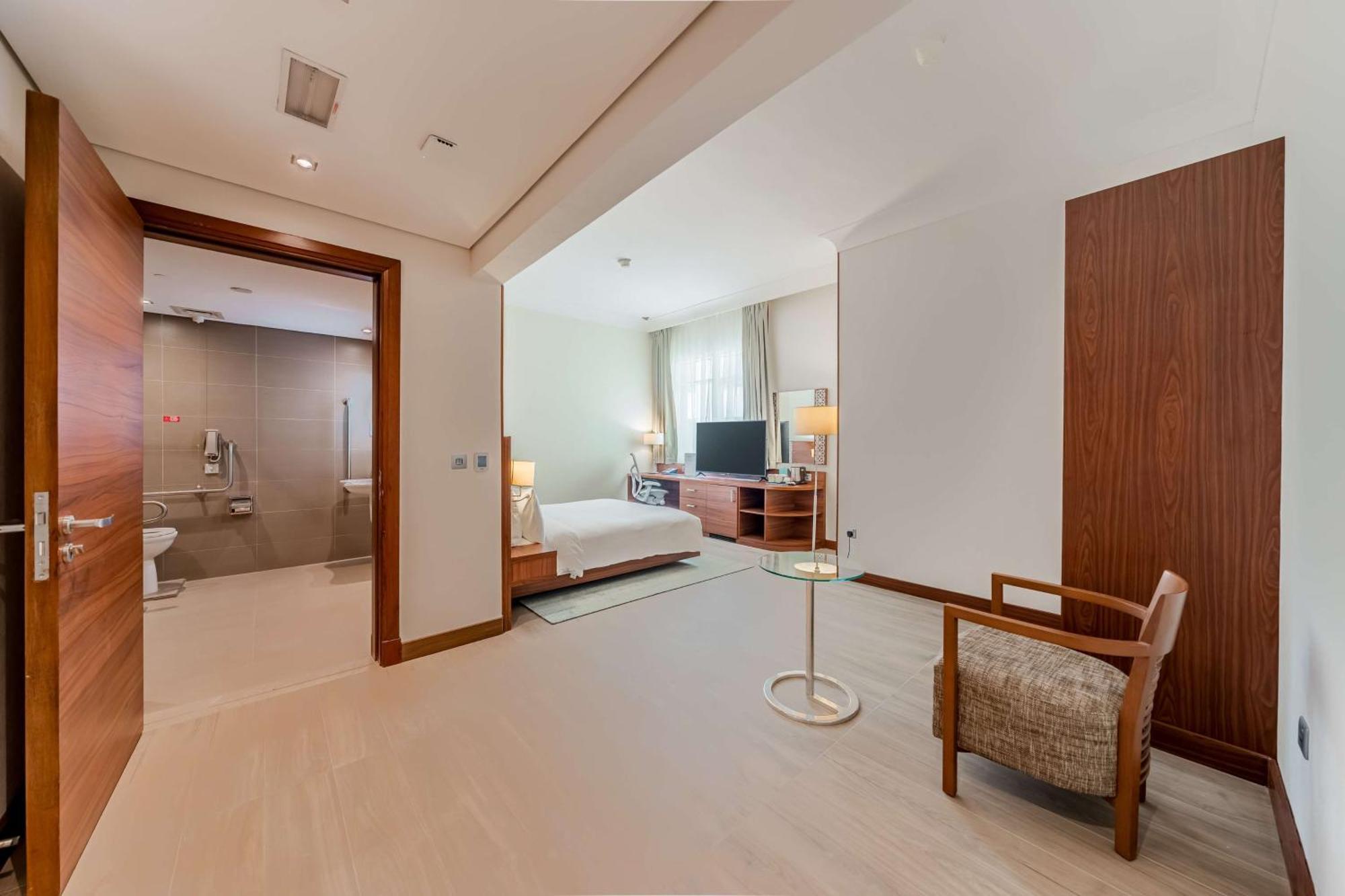 Hotel Hilton Garden Jumeirah 4*