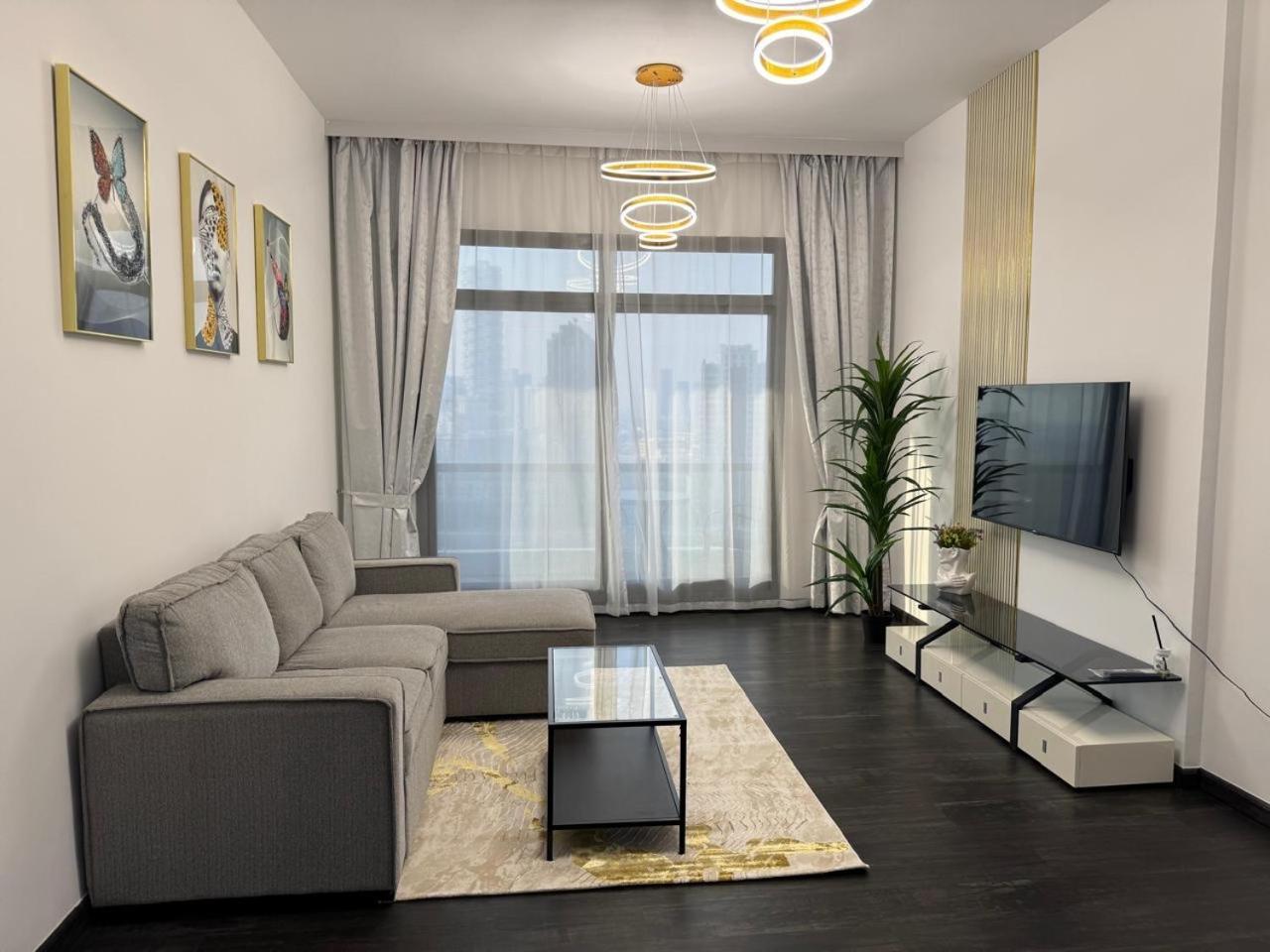 Apartment In Brand New Luxury Sport 15 Dubai