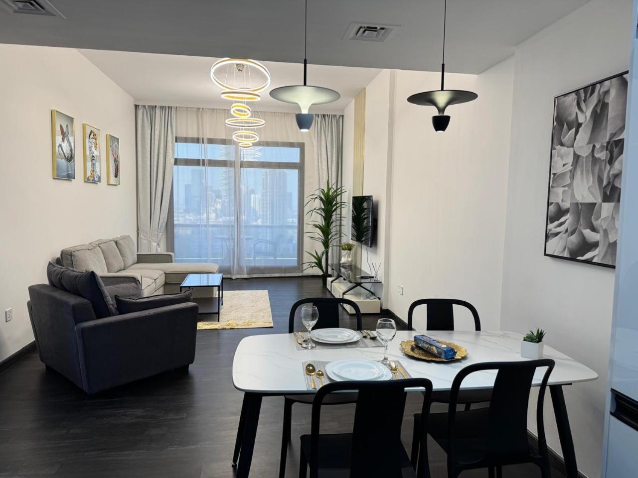 In Brand New Luxury Sport 15 Apartment *