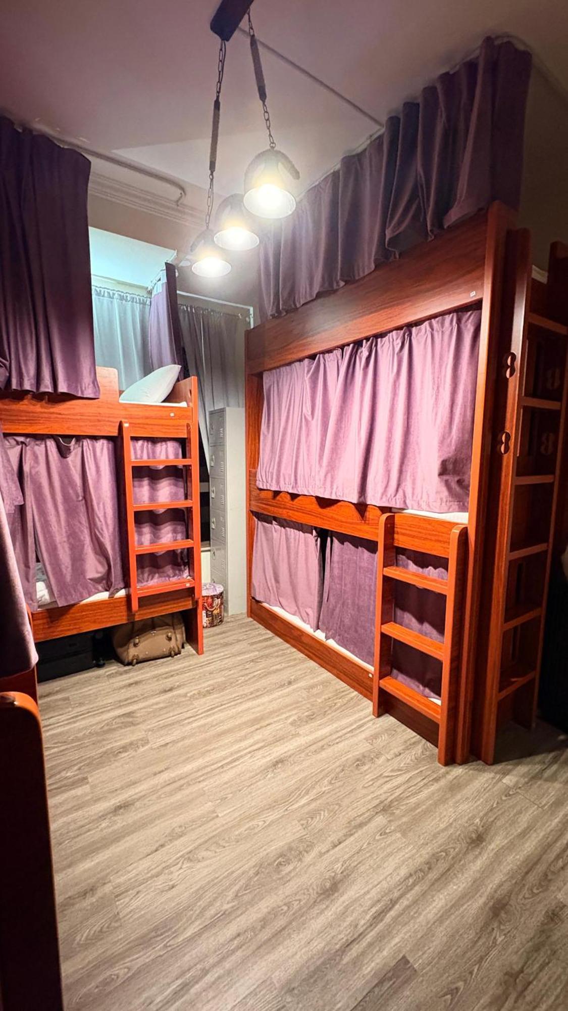 Capsule hotel Route 66 *
