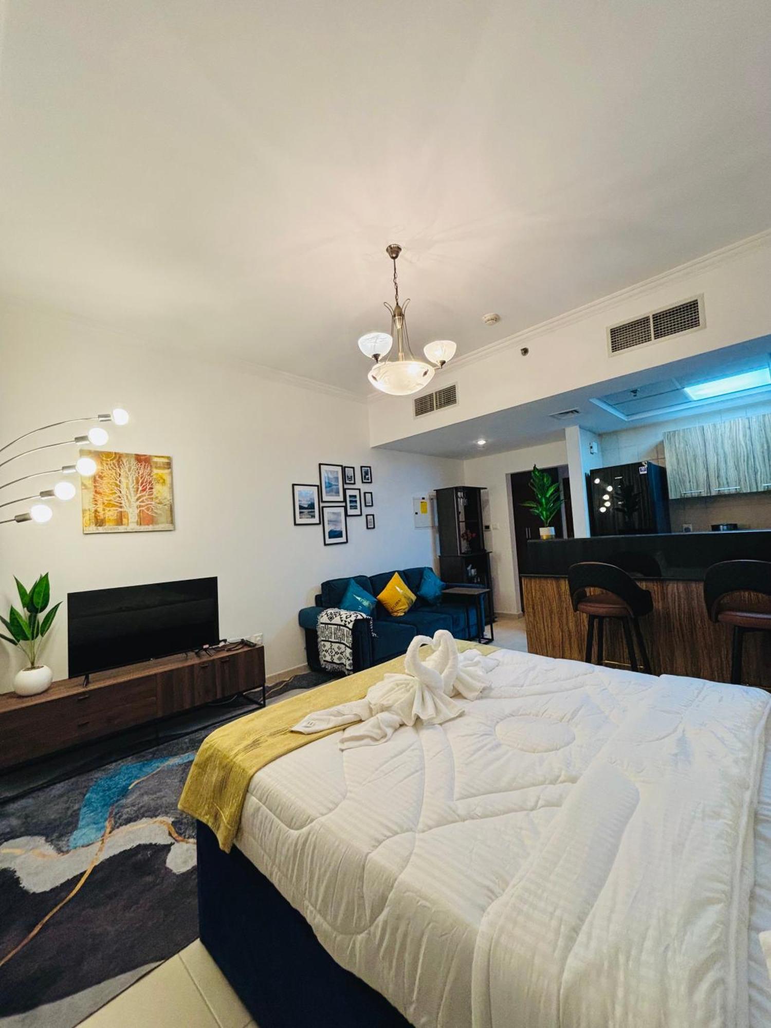 Apartamento Stunning With Rooftop Pool, Balcony & Gym *