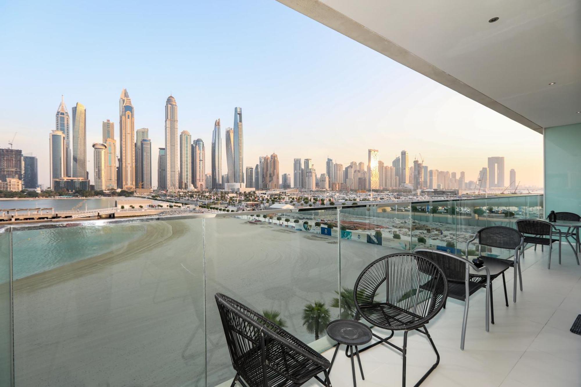 1br Beachfront With Sun Loungers At Palm Jumeirah *