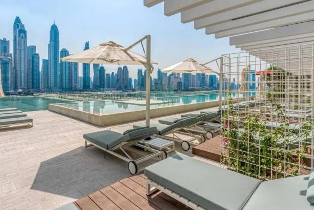 1br Beachfront With Sun Loungers At Palm Jumeirah *