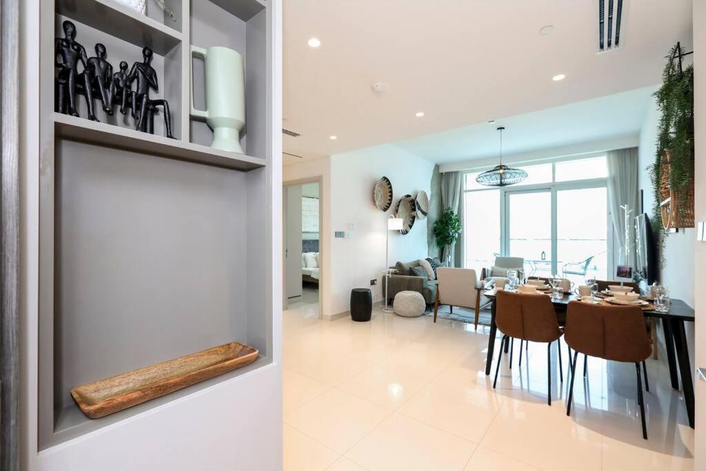 Apartment 1br Beachfront With Sun Loungers At Palm Jumeirah