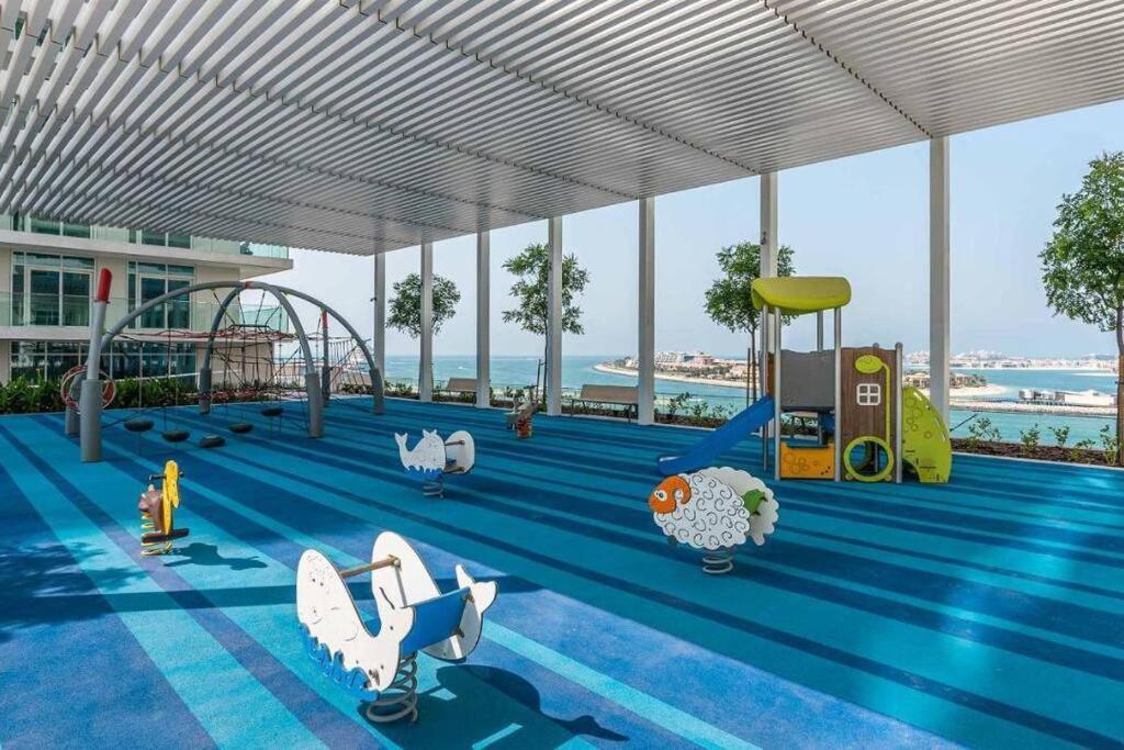 1br Beachfront With Sun Loungers At Palm Jumeirah *
