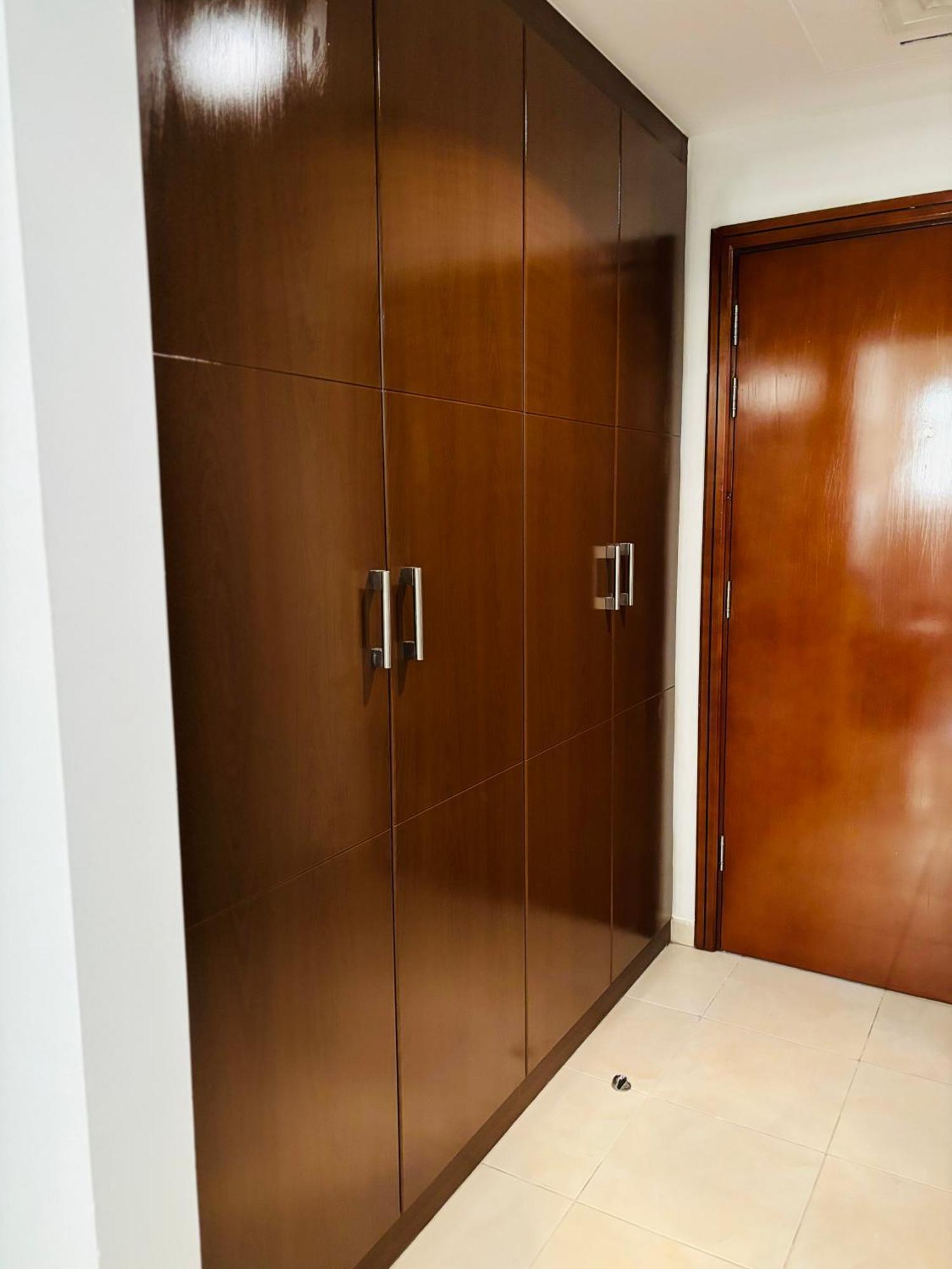 Stunning With Rooftop Pool, Balcony & Gym Apartamento
