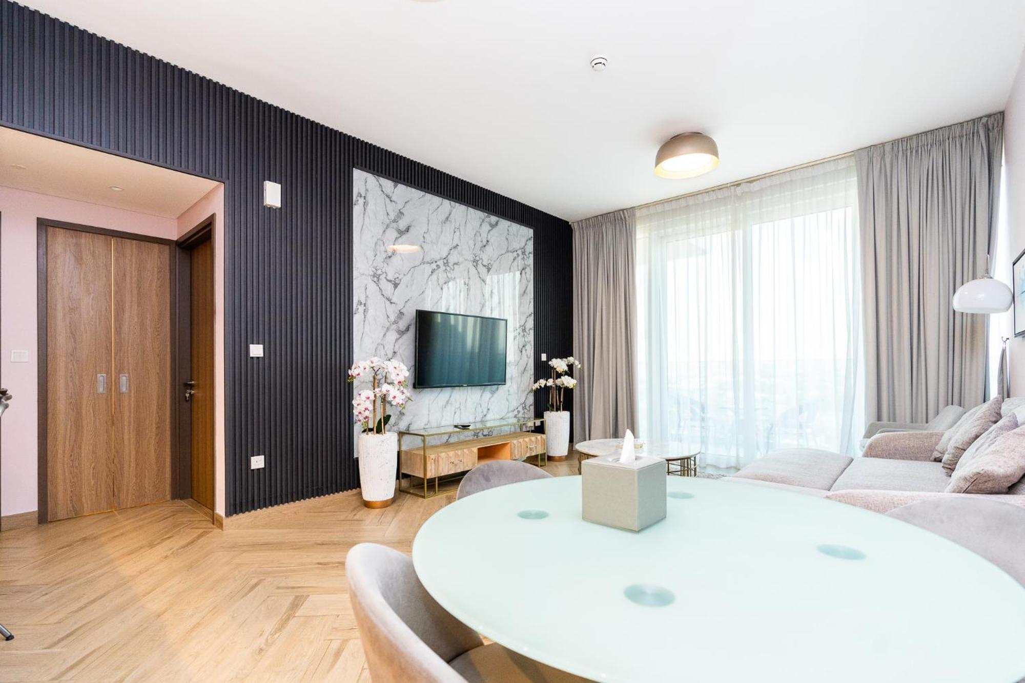 Citihome - Spacious 1bedroom At 1 Residences - West Dubai