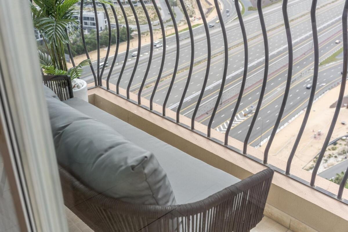 Apartment Charming 2-bedroom At Imperial Residences In Jvt *