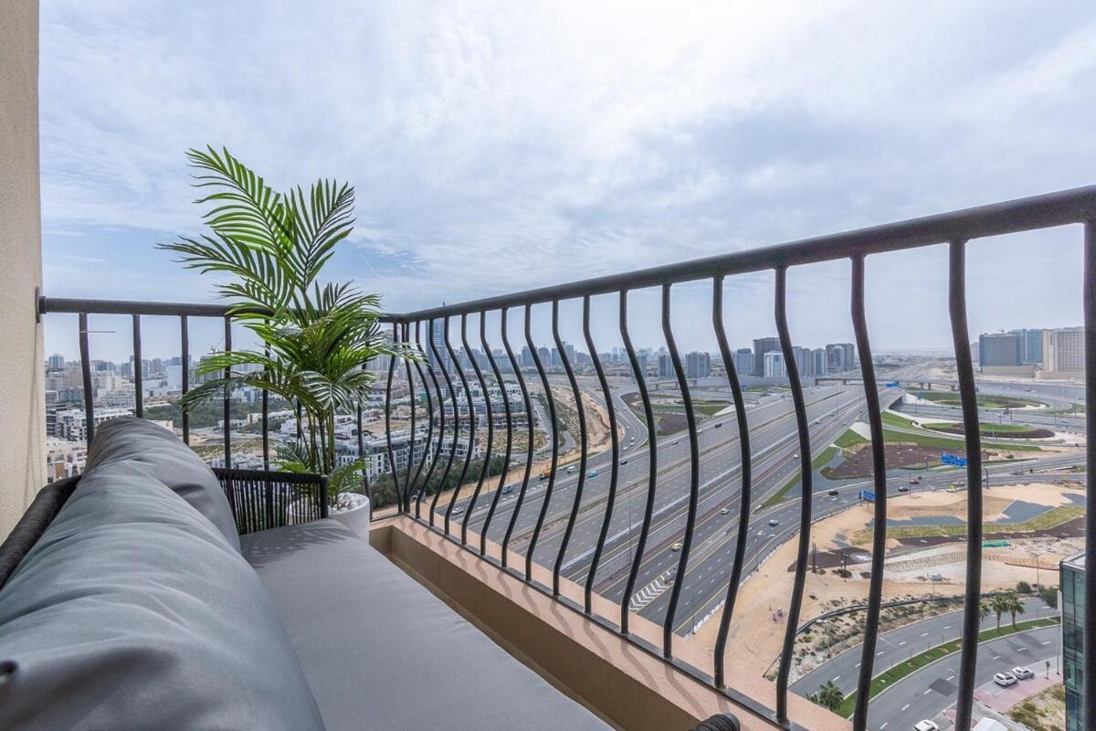 Charming 2-bedroom At Imperial Residences In Jvt *