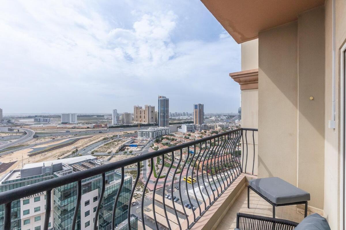 Apartment Charming 2-bedroom At Imperial Residences In Jvt *