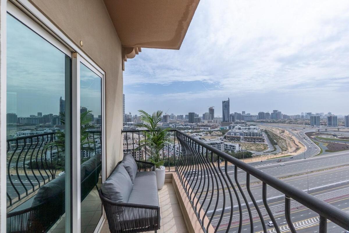 Apartment Charming 2-bedroom At Imperial Residences In Jvt *