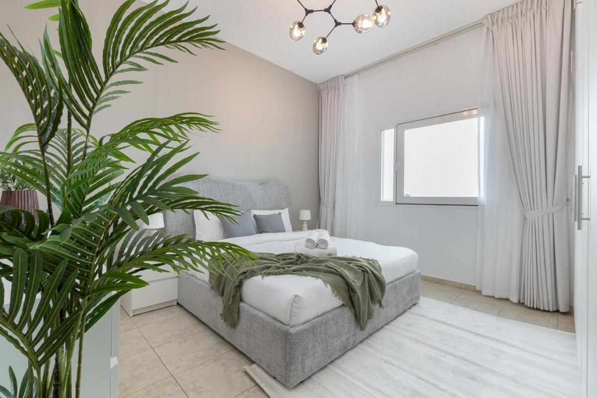 Apartment Charming 2-bedroom At Imperial Residences In Jvt *