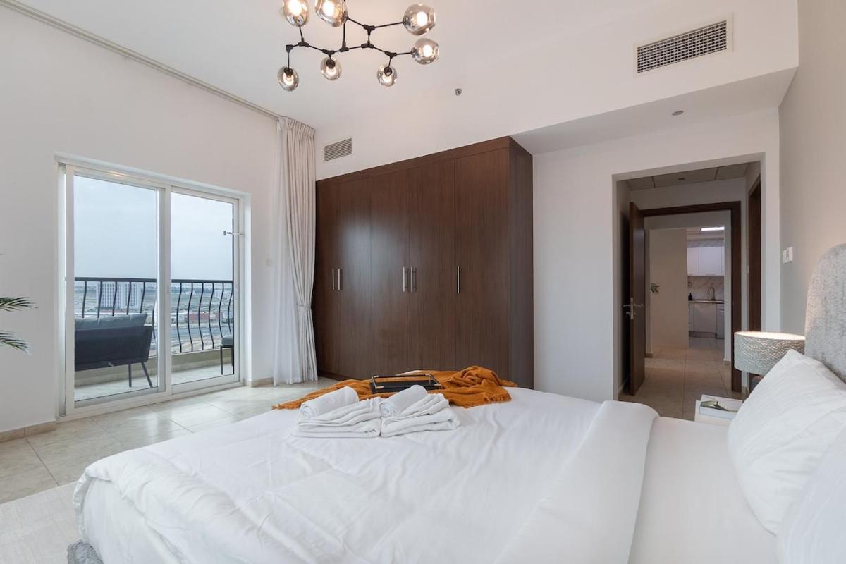 Apartment Charming 2-bedroom At Imperial Residences In Jvt *