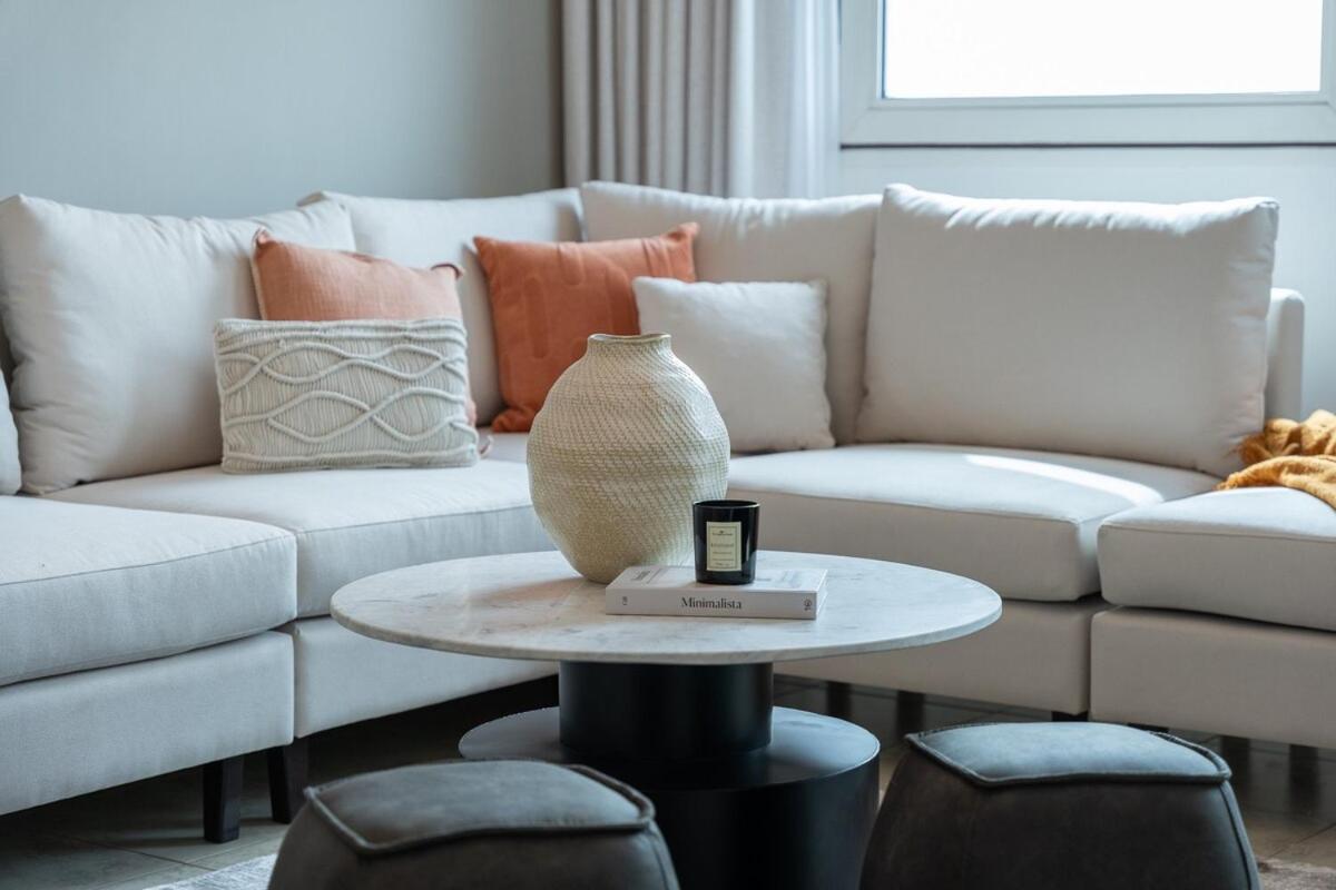 Charming 2-bedroom At Imperial Residences In Jvt Apartment