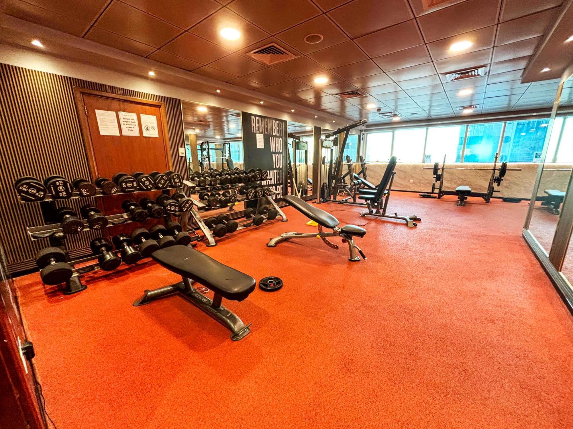 Apartment Lux 1br, Kingbed In Marina, 3mints Metro, 5mints Barasti Dubai