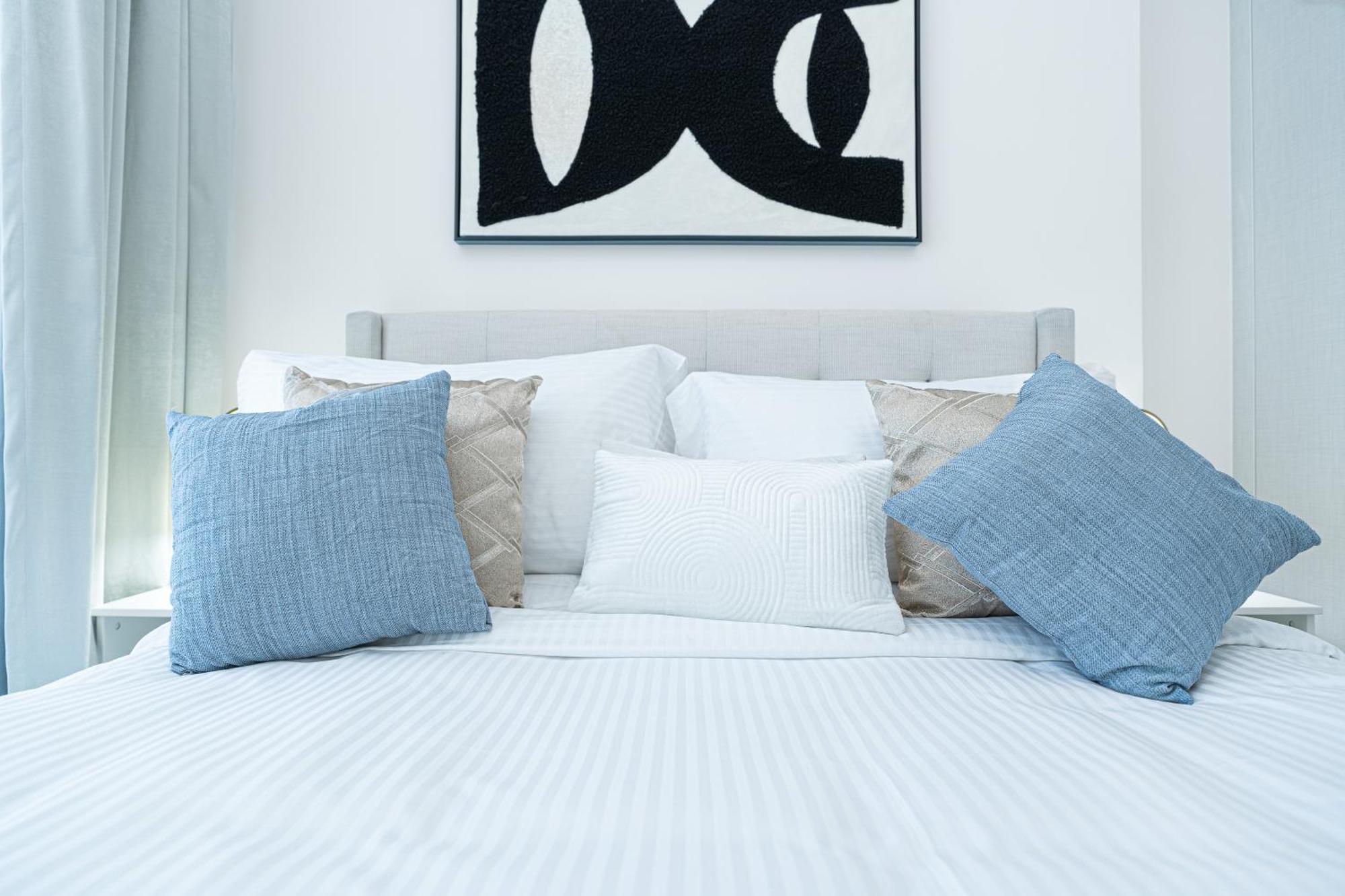 Escape24 Modern Bloom Tower Jumeirah Village Circle Jvc *