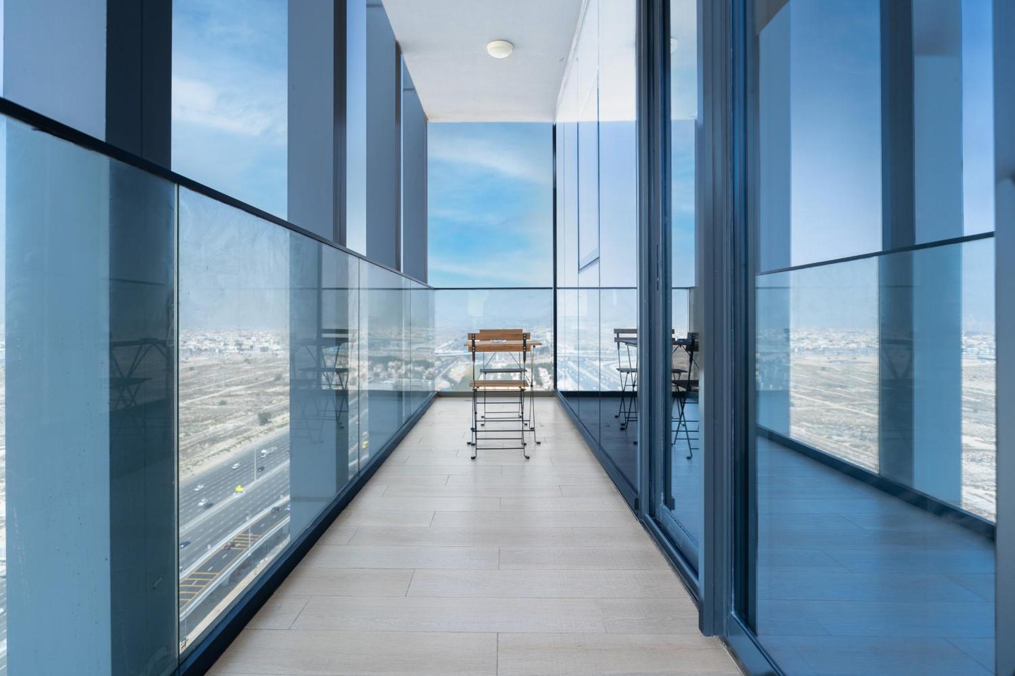 Escape24 Modern Bloom Tower Jumeirah Village Circle Jvc Apartment *
