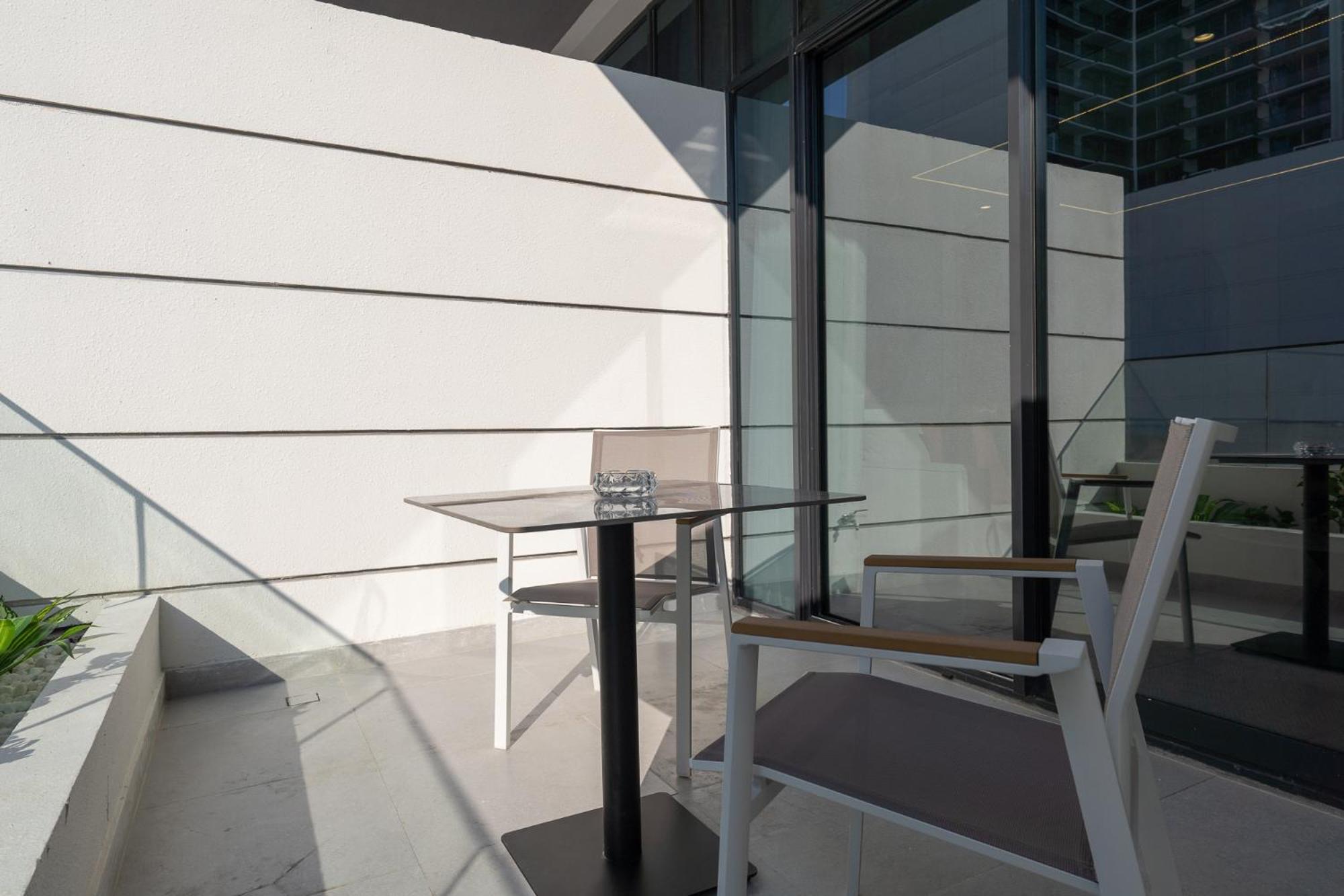 Trendy Loft In Oxford Terrace Jvc Dubai