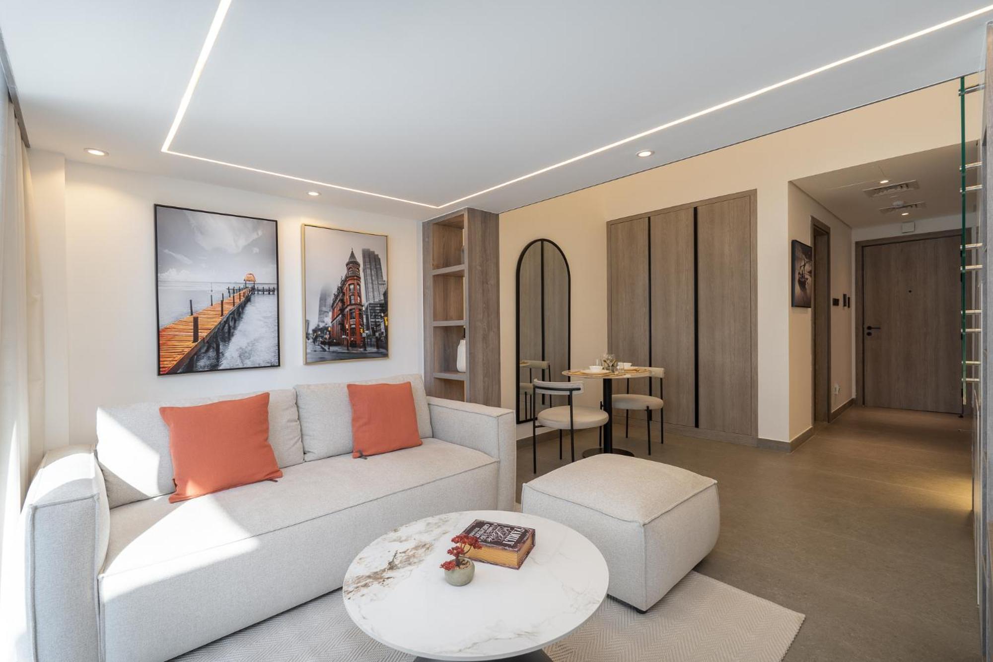 Trendy Loft In Oxford Terrace Jvc Dubai
