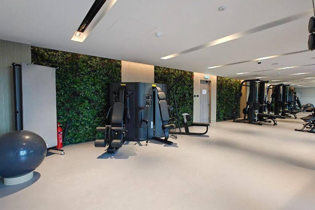 Trendy Loft In Oxford Terrace Jvc Apartment *