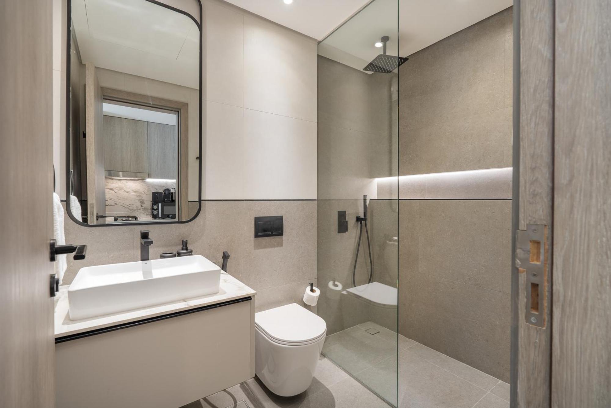 Trendy Loft In Oxford Terrace Jvc *