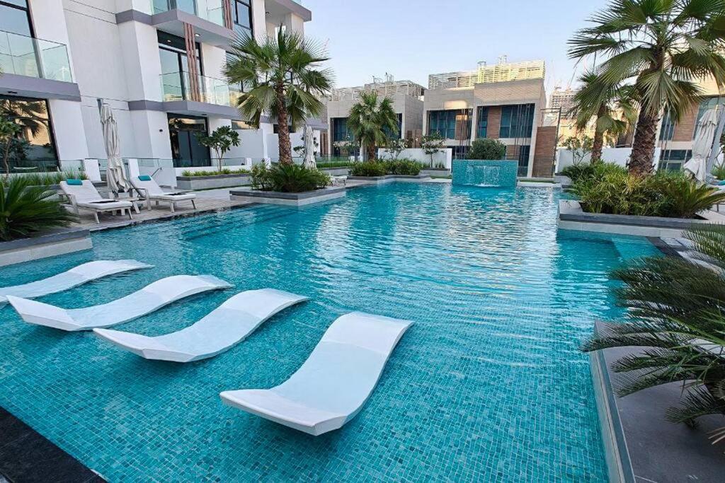 Trendy Loft In Oxford Terrace Jvc Dubai