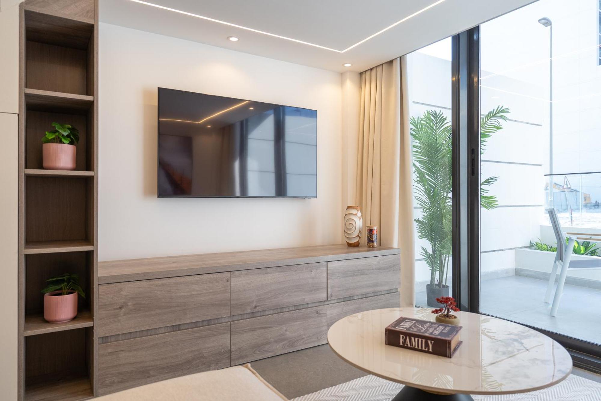 Trendy Loft In Oxford Terrace Jvc Dubai