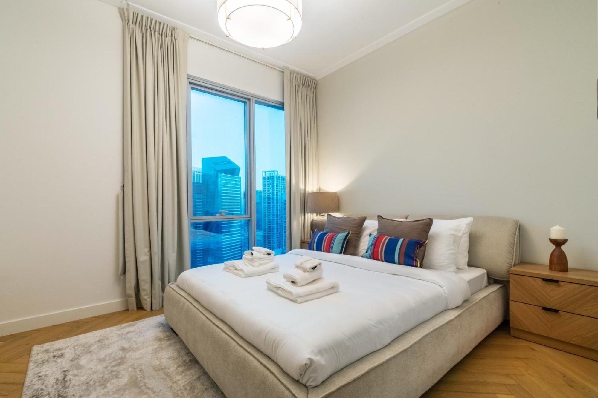 Apartment Marina Royale 3 Bedroom I Luxe Marina Harbour & Yacht Club Views I Nearby To A I Free Pool, Gym, Wi-fi And Parking I By Meerak Dubai
