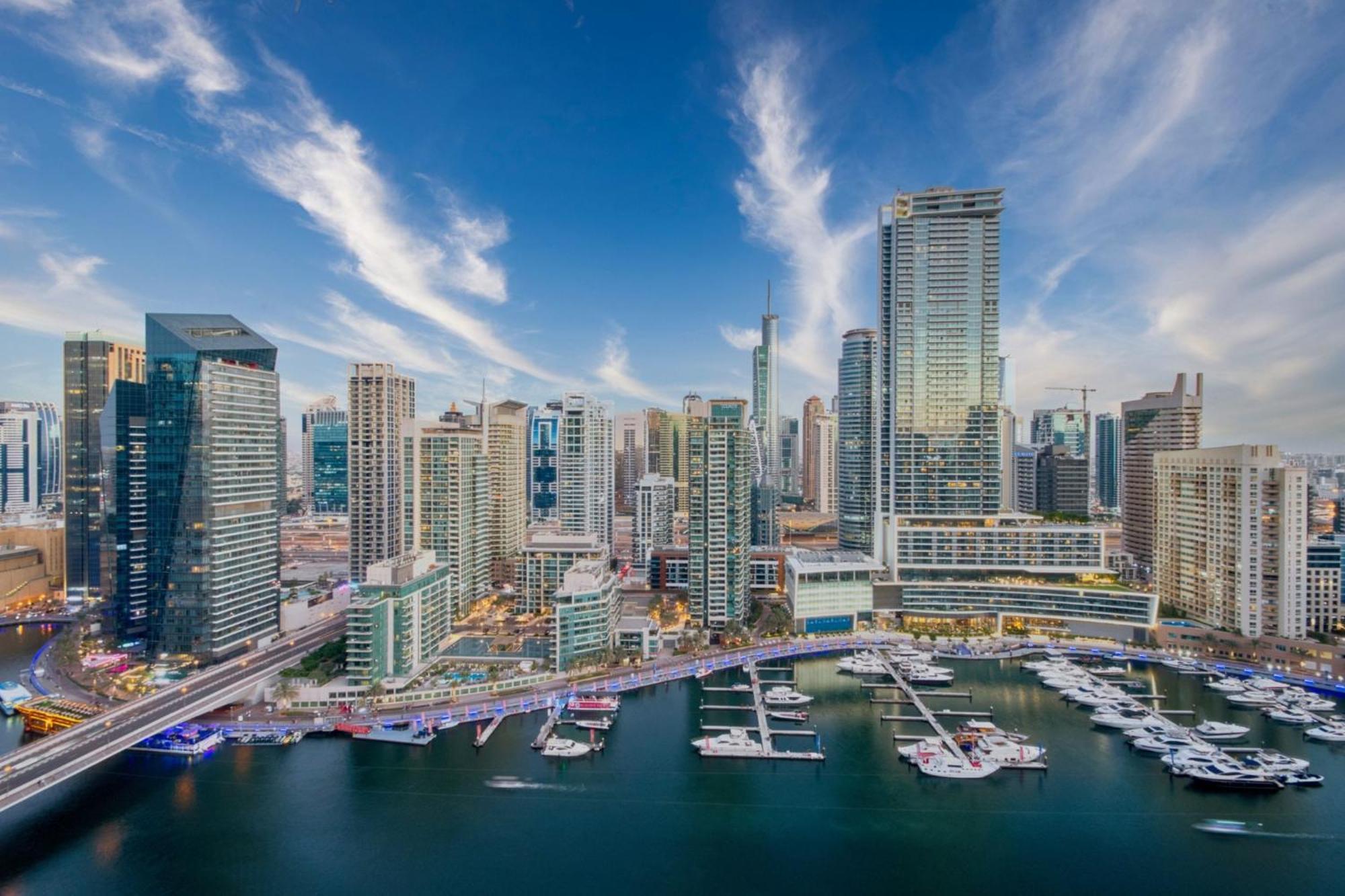 Apartment Marina Royale 3 Bedroom I Luxe Marina Harbour & Yacht Club Views I Nearby To A I Free Pool, Gym, Wi-fi And Parking I By Meerak *