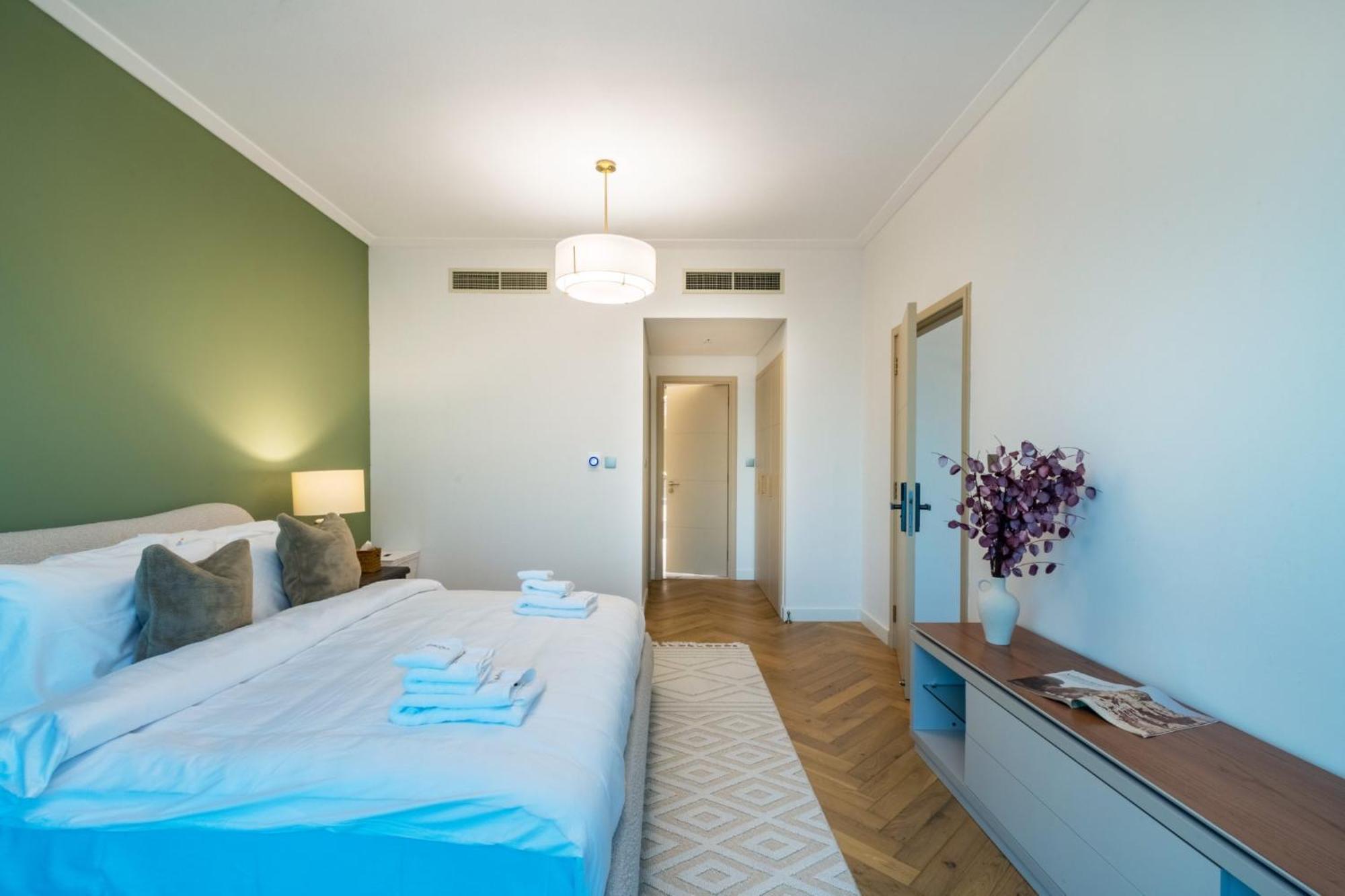 Marina Royale 3 Bedroom I Luxe Marina Harbour & Yacht Club Views I Nearby To A I Free Pool, Gym, Wi-fi And Parking I By Meerak Apartment *