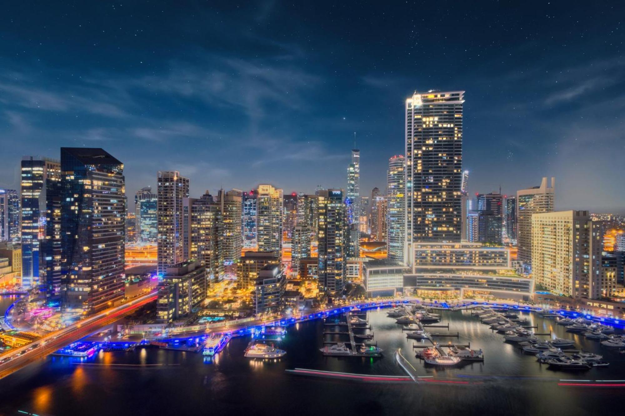 Marina Royale 3 Bedroom I Luxe Marina Harbour & Yacht Club Views I Nearby To A I Free Pool, Gym, Wi-fi And Parking I By Meerak Dubai