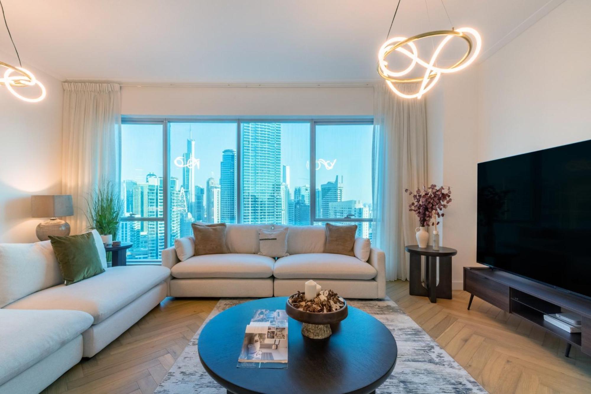 Apartment Marina Royale 3 Bedroom I Luxe Marina Harbour & Yacht Club Views I Nearby To A I Free Pool, Gym, Wi-fi And Parking I By Meerak *