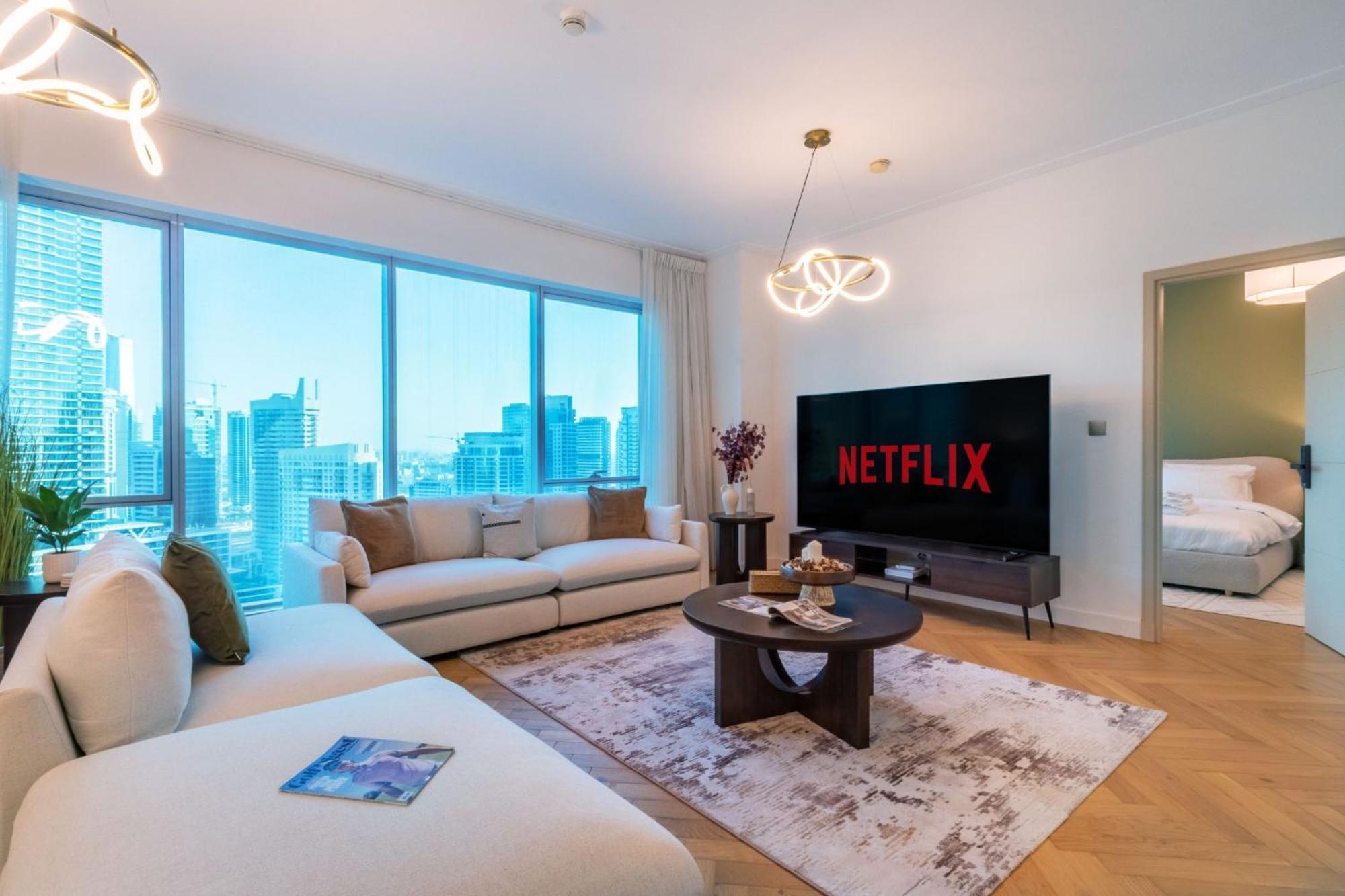 Marina Royale 3 Bedroom I Luxe Marina Harbour & Yacht Club Views I Nearby To A I Free Pool, Gym, Wi-fi And Parking I By Meerak Apartment Dubai