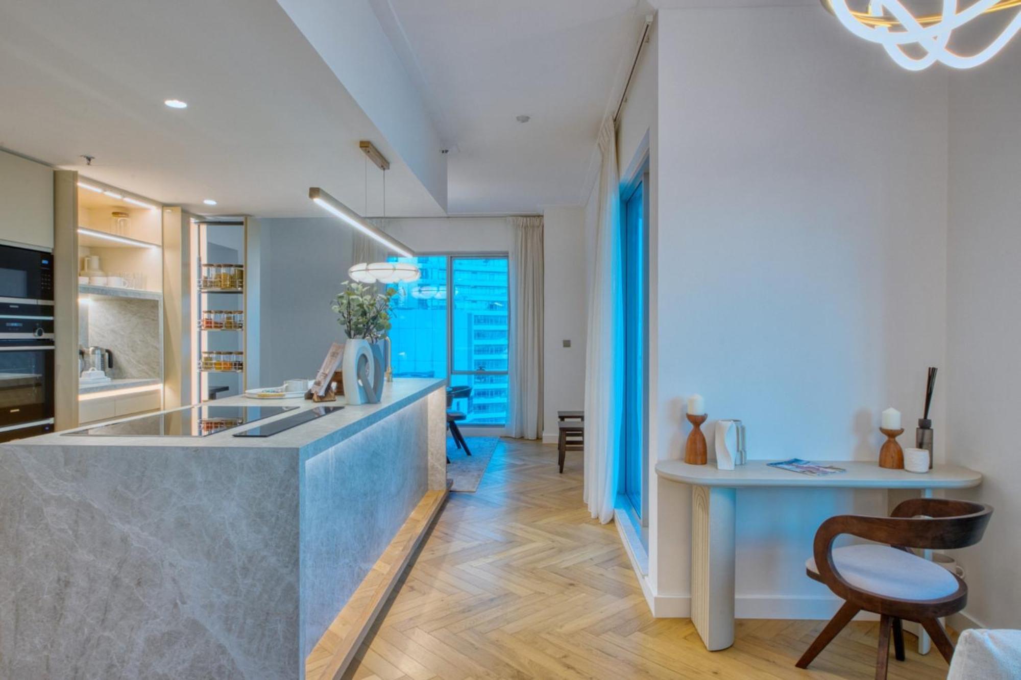 Apartment Marina Royale 3 Bedroom I Luxe Marina Harbour & Yacht Club Views I Nearby To A I Free Pool, Gym, Wi-fi And Parking I By Meerak Dubai