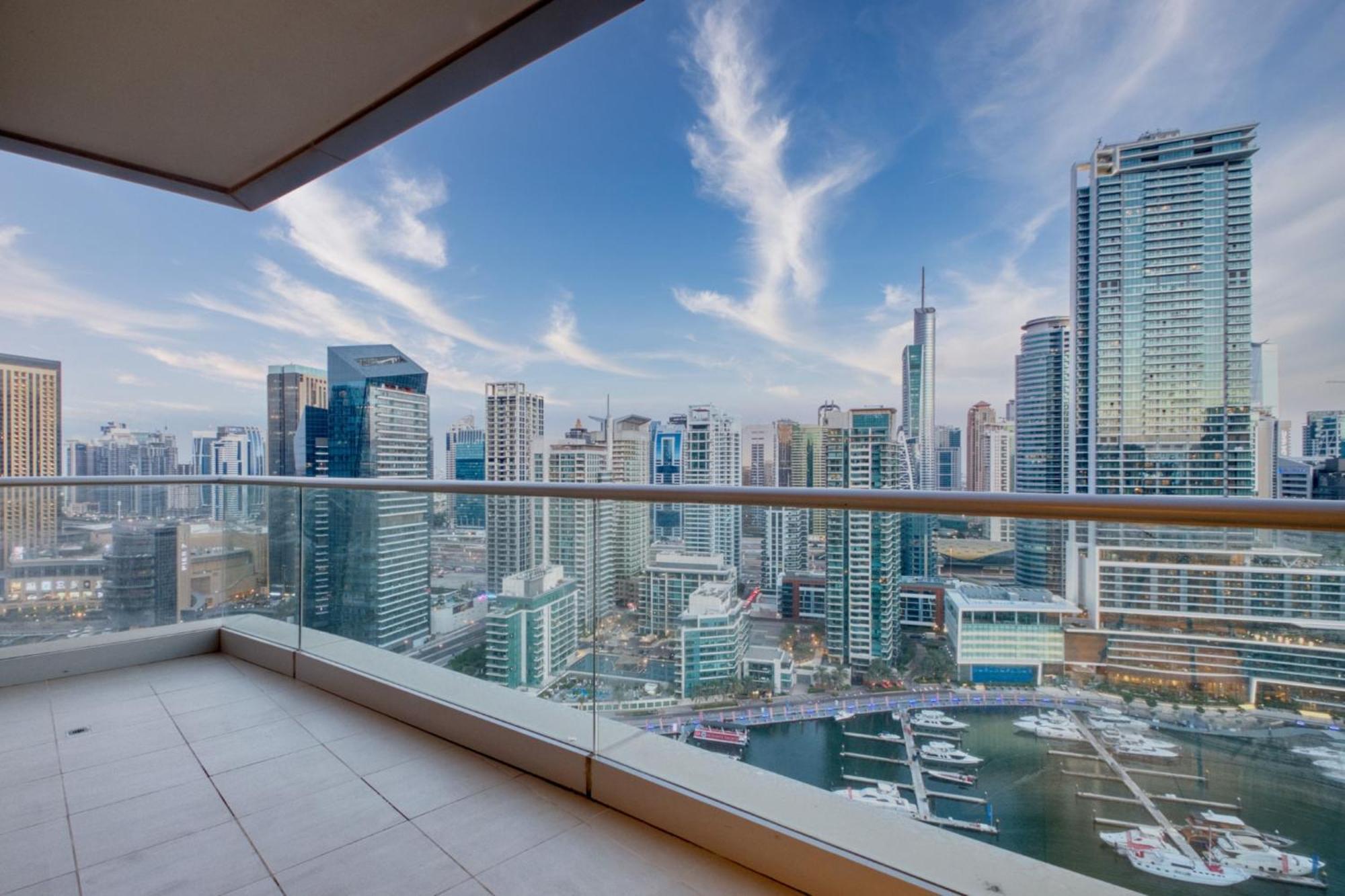 Marina Royale 3 Bedroom I Luxe Marina Harbour & Yacht Club Views I Nearby To A I Free Pool, Gym, Wi-fi And Parking I By Meerak *