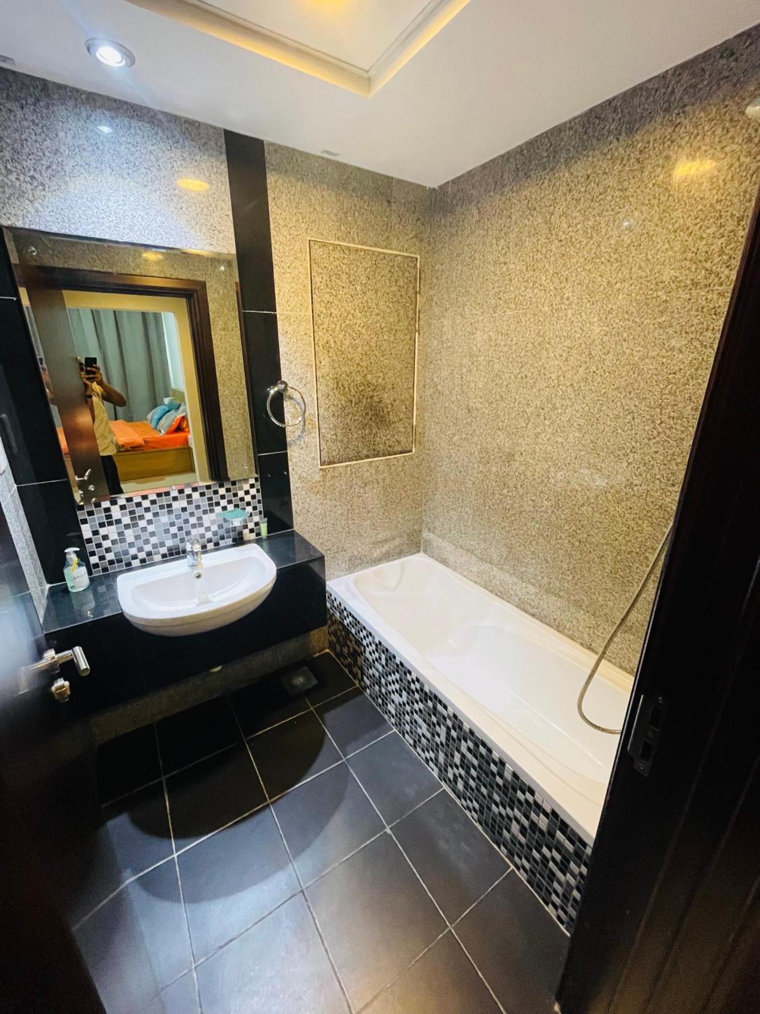 Stylish Fairview In Business Bay Canal View Marasi Drive Apartamento