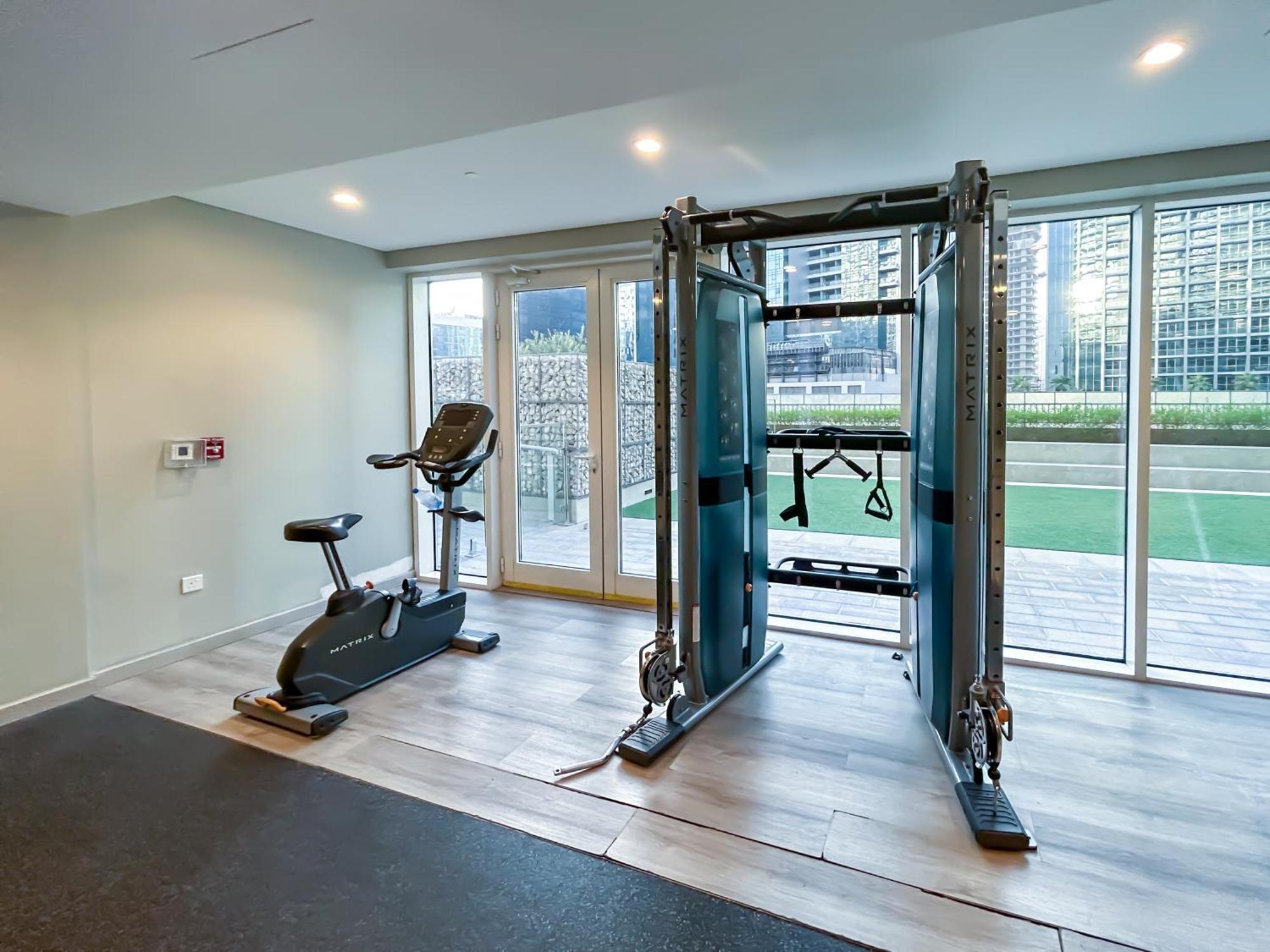 Homesvip - Burj Khalifa View - Prime Location Apartment Dubai
