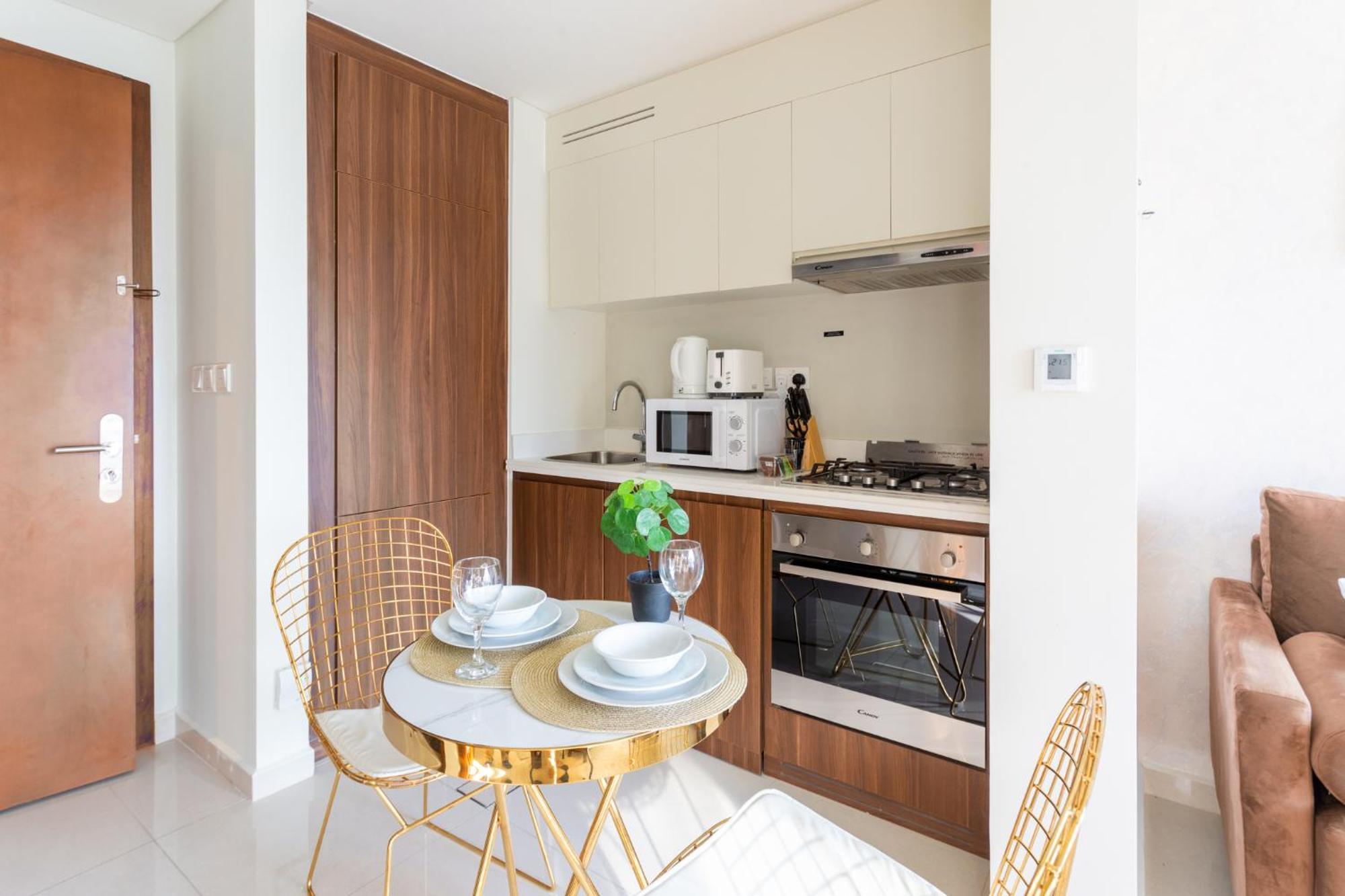 Homesvip - Burj Khalifa View - Prime Location Apartment *